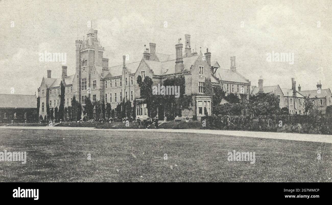 Vintage Postkartenbild der Kreisschule Bedford Stockfoto