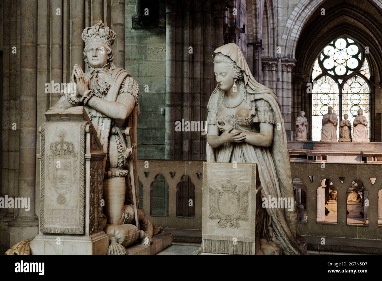 FRANKREICH, SANT-DENIS 93, GRABDENKMAL ZUM GEDENKEN AN LUDWIG XVI. UND MARIE-ANTOINETTE, REALISIERT VON EDME GAULLE UND PIERRE PETITOT IM JAHR 1830. DER BASIL Stockfoto
