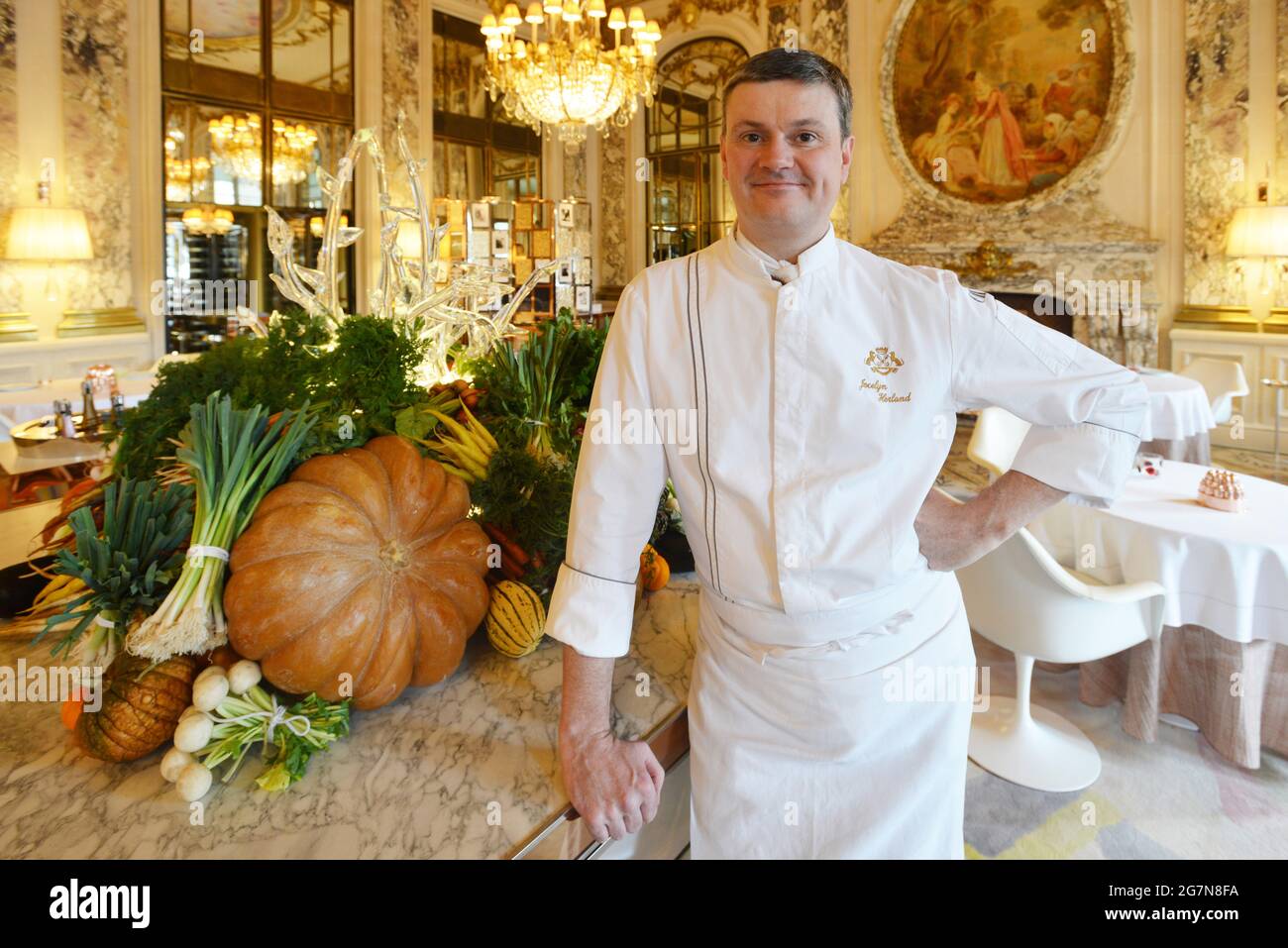 PARIS (75) HOTEL LE MEURICE (5 STERNE) EHEMALIGER EXECUTIF-CHEF JOCELYN HERLAND IM JAHR 2019 (ERSETZT DURCH CHEF AMAURY BOUHOURS). JETZT AM TAILLEVENT Stockfoto