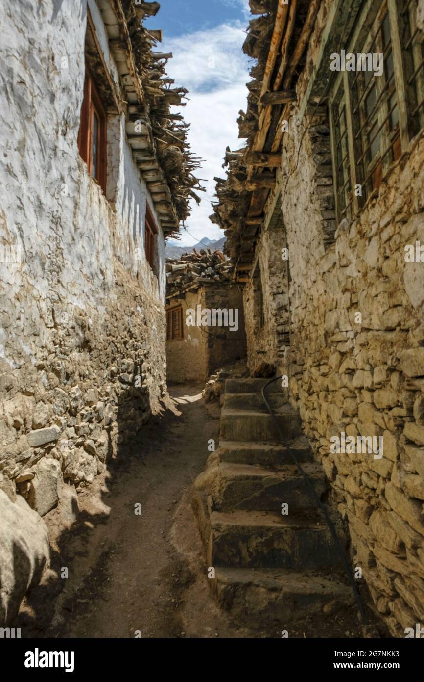 Blick auf das Dorf Nako in Himachal Pradesh, Indien. Stockfoto