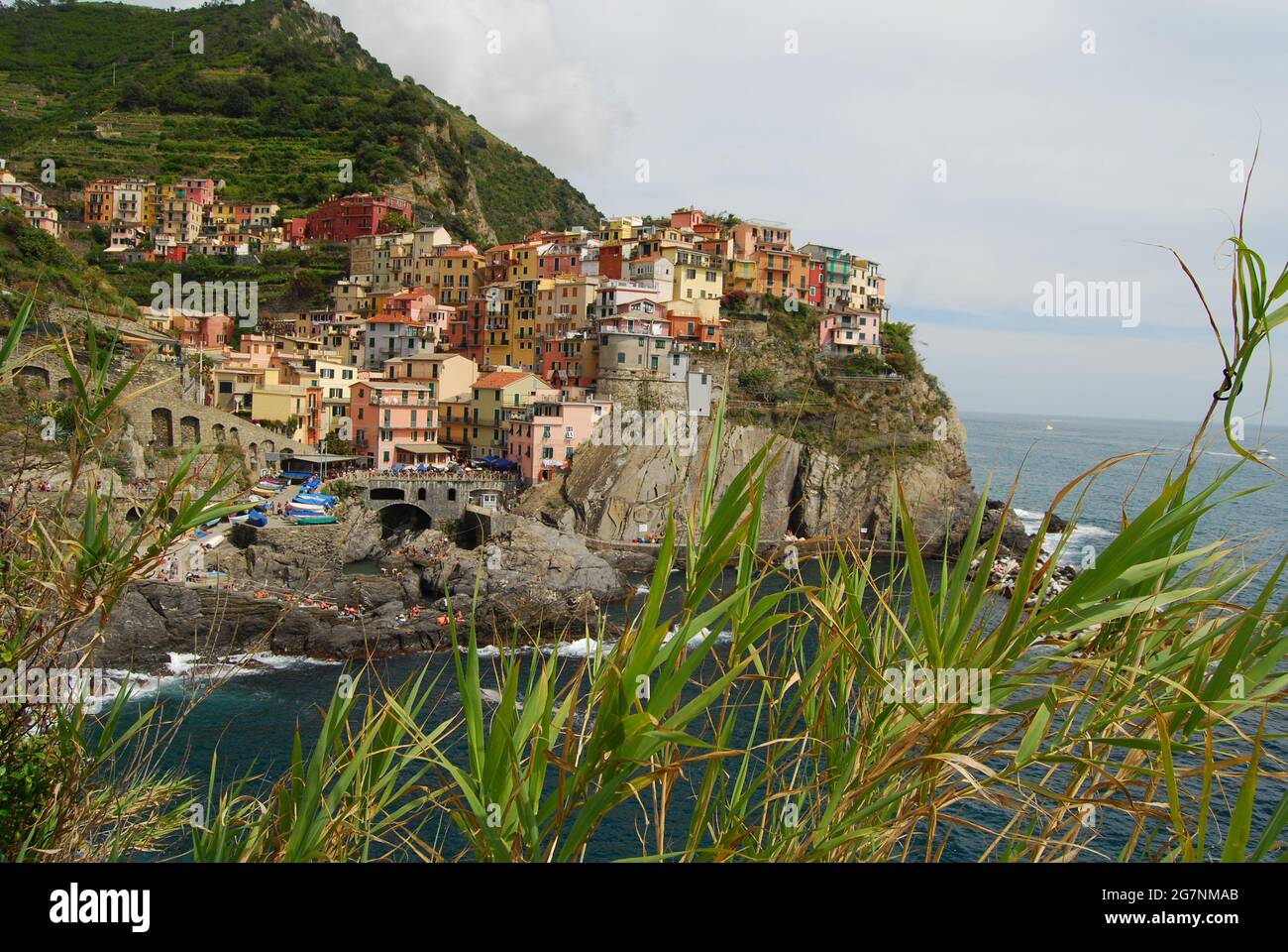 Cinque Terre Italien: Monterosso, Vernazza, Corniglia, Manarola und Riomaggiore. Die Cinque Terre, fünf Städte, besteht aus fünf Fischerdörfern. Stockfoto