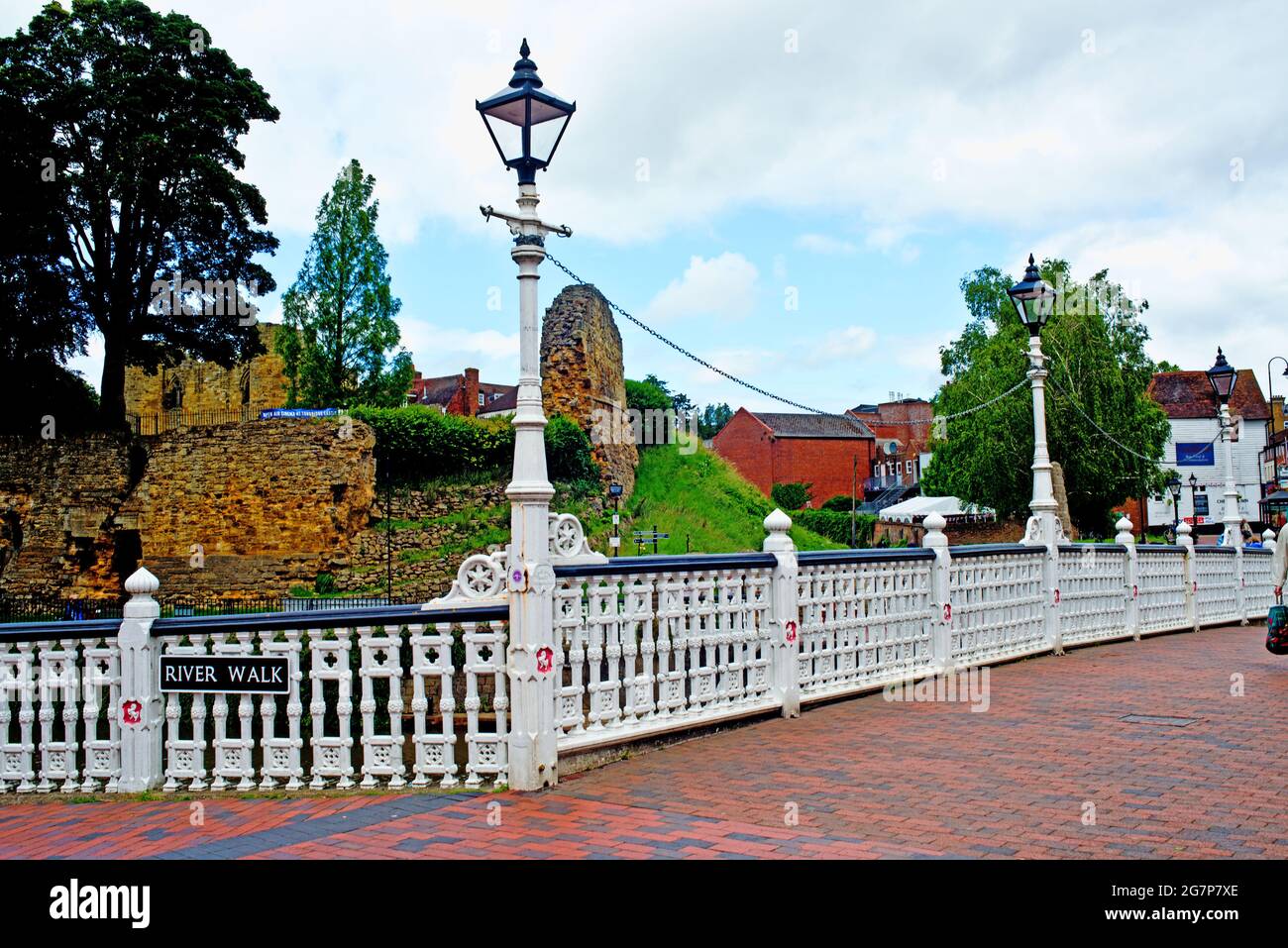 River Walk und Castle Tonbridge, Kent, England Stockfoto