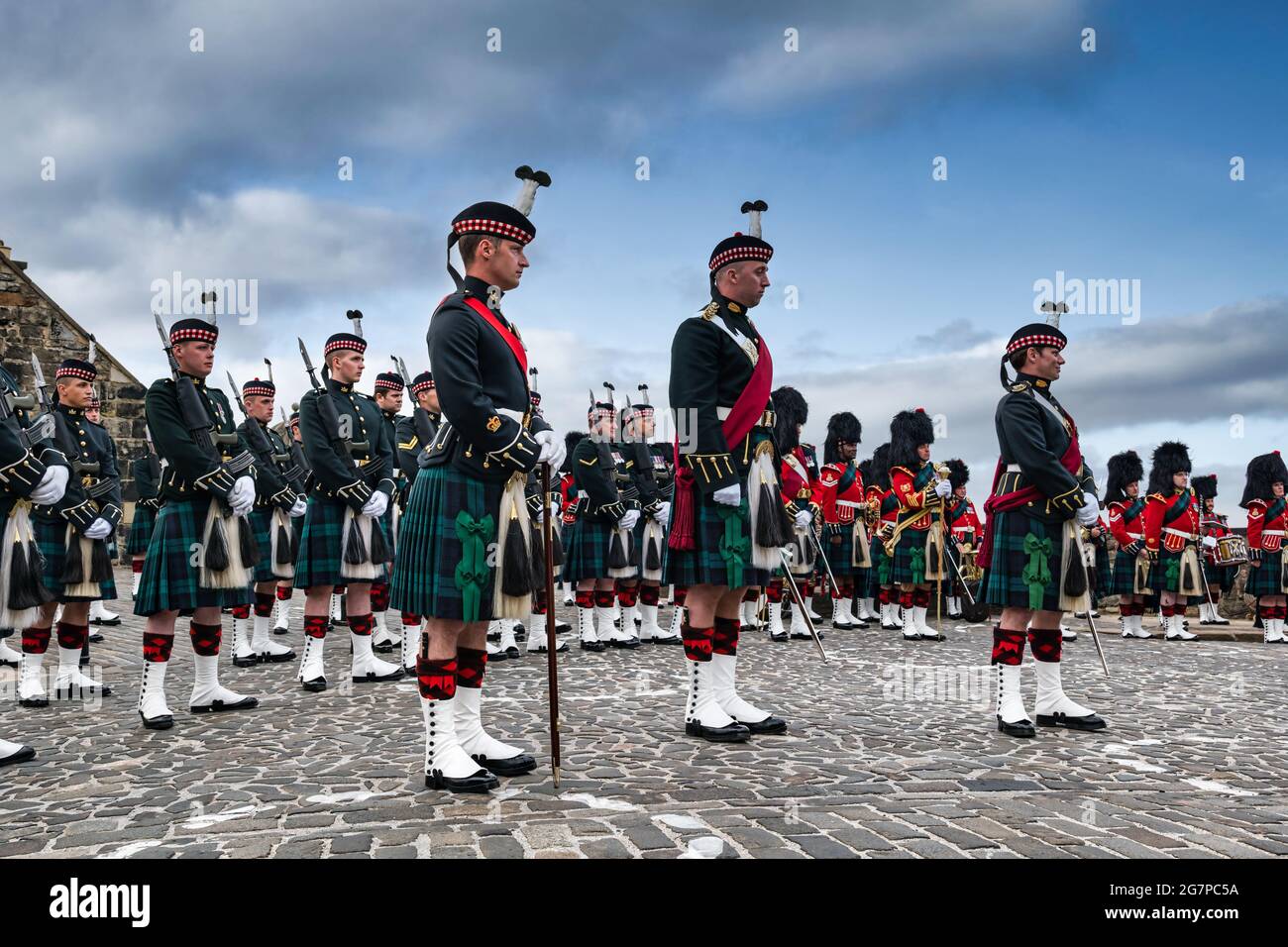 Zeremonie der Installation von Maj Gen Alastair Bruce von Crionaich als Gouverneur von Edinburgh Castle mit schottischen Regimentern, Edinburgh, Schottland, Großbritannien Stockfoto