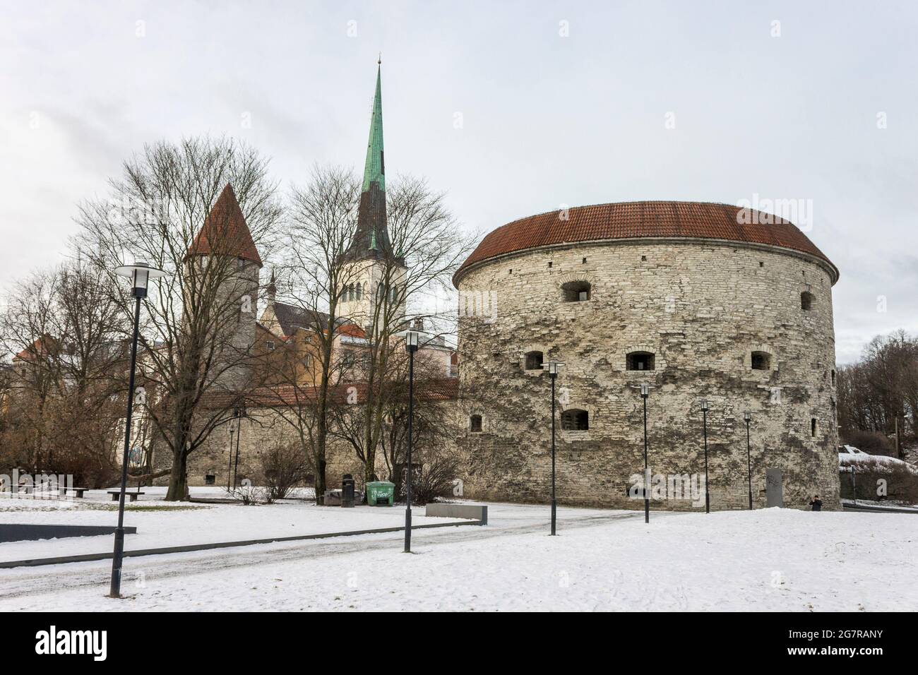 Tallinn, Estland. Der Fat Margaret Tower (Paks Margareta), einer der Türme der Mauern der Altstadt, jetzt des Estnischen Schifffahrtsmuseums Stockfoto