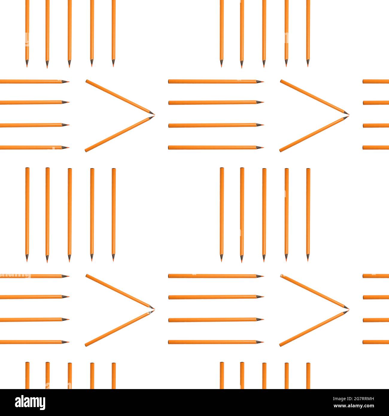 Nahtloses Muster mit orangefarbenen Bleistiften auf weißem Hintergrund. Geometriekonzept. Zurück zum Schulkonzept. Büro, Schulbedarf. Stockfoto