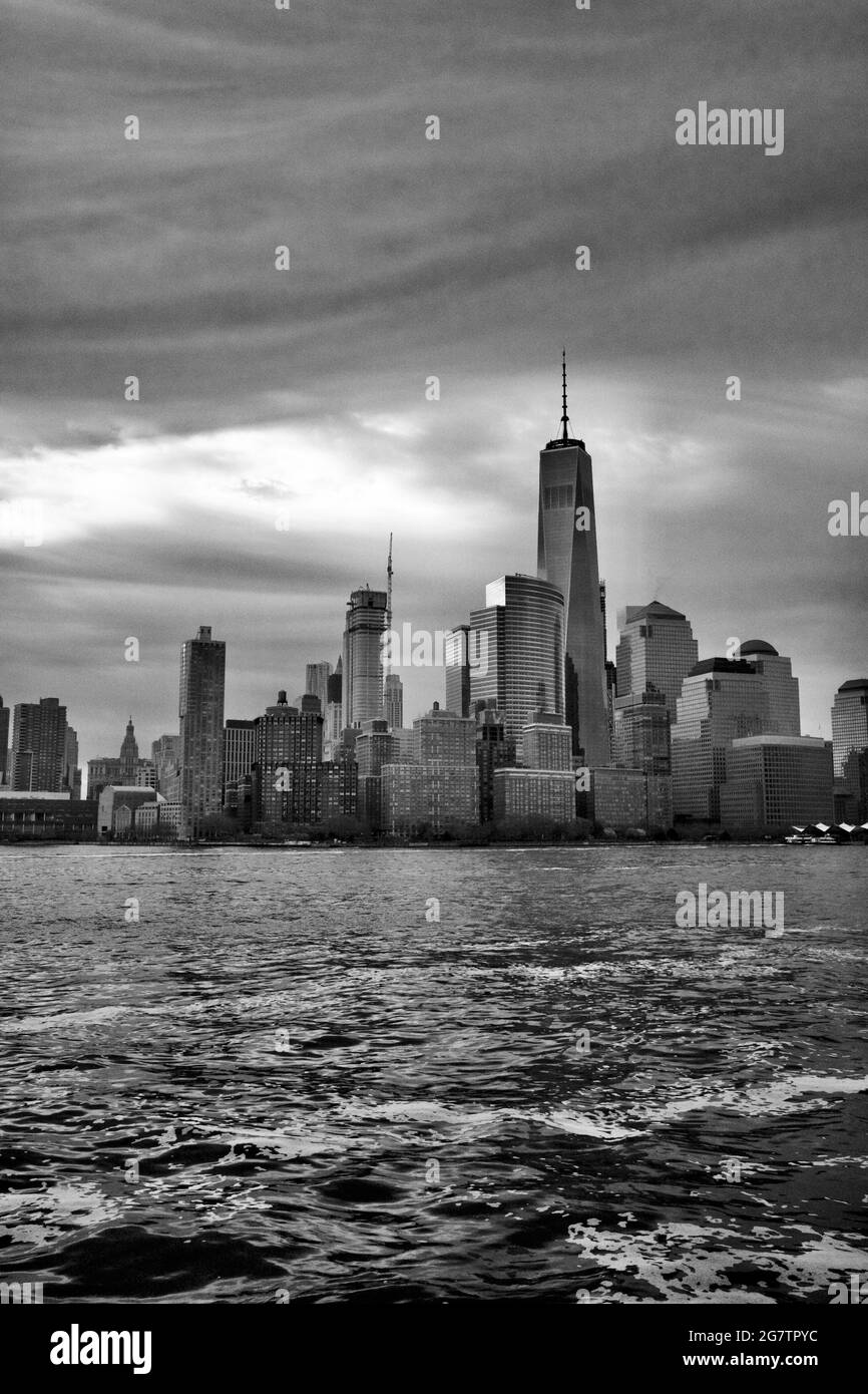Das World Trade Center in Manhattan, NYC von der New York Waterway Fähre auf dem Hudson River. Stockfoto