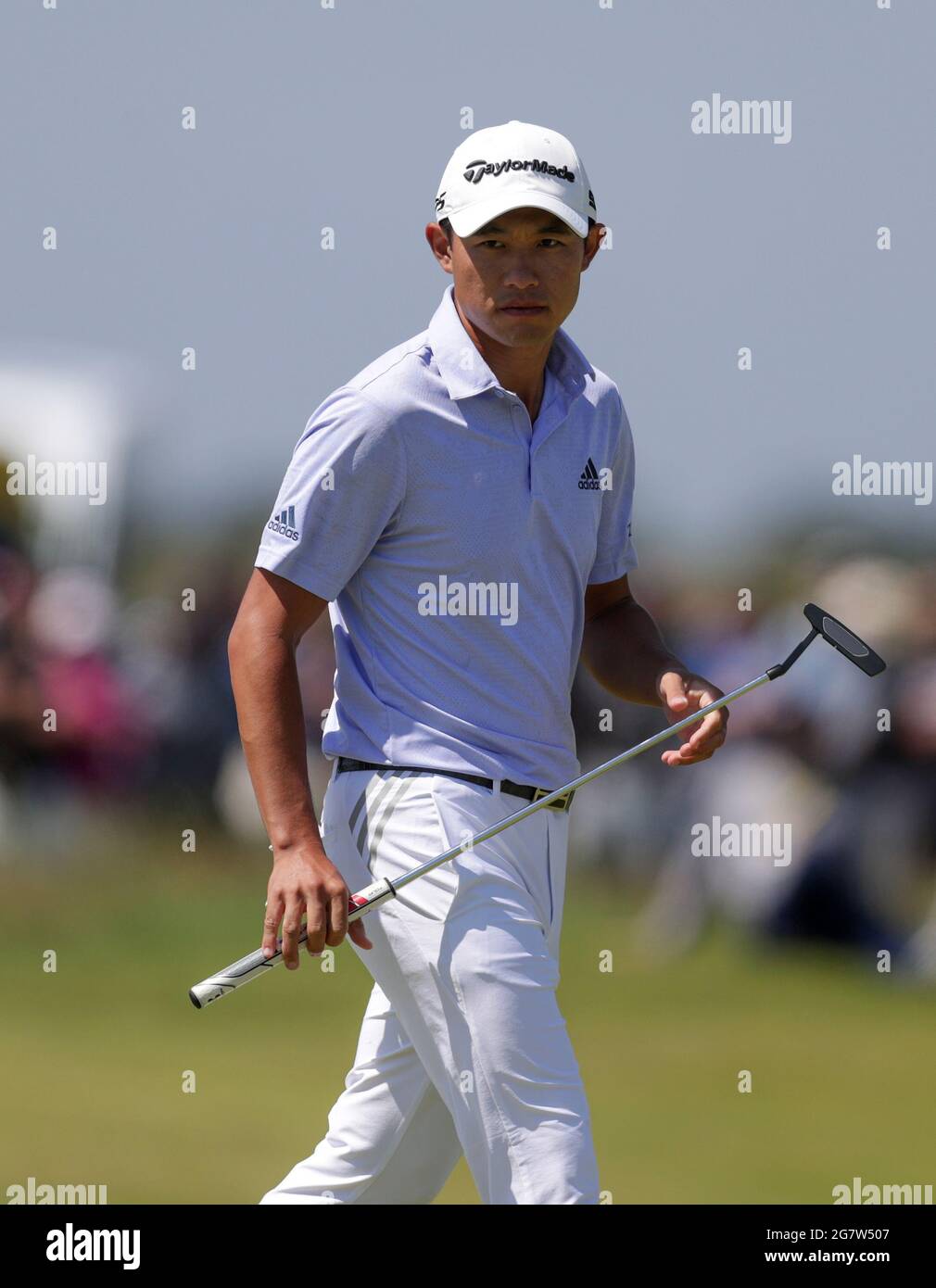 Kent, Großbritannien. 16. Juli 2021; Royal St Georges Golf Club, Sandwich, Kent, England; The Open Championship Tour Golf, Tag zwei; Collin Morikawa (USA) auf dem 15. Green Credit: Action Plus Sports Images/Alamy Live News Stockfoto