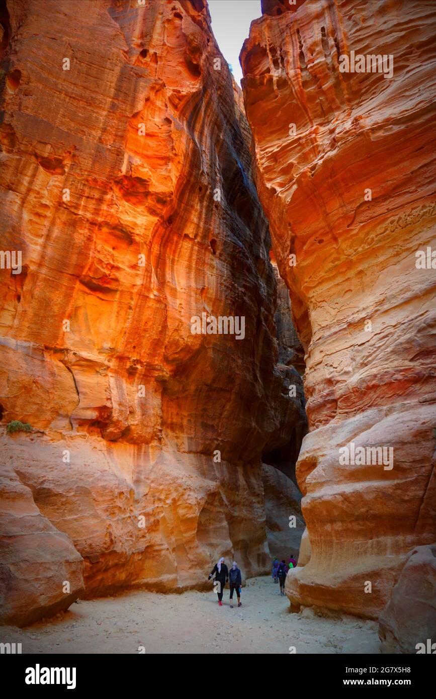 Petra ist ein Symbol Jordaniens und die meistbesuchte Touristenattraktion Jordaniens. Benannt zu einem der Neuen Sieben Weltwunder. Stockfoto