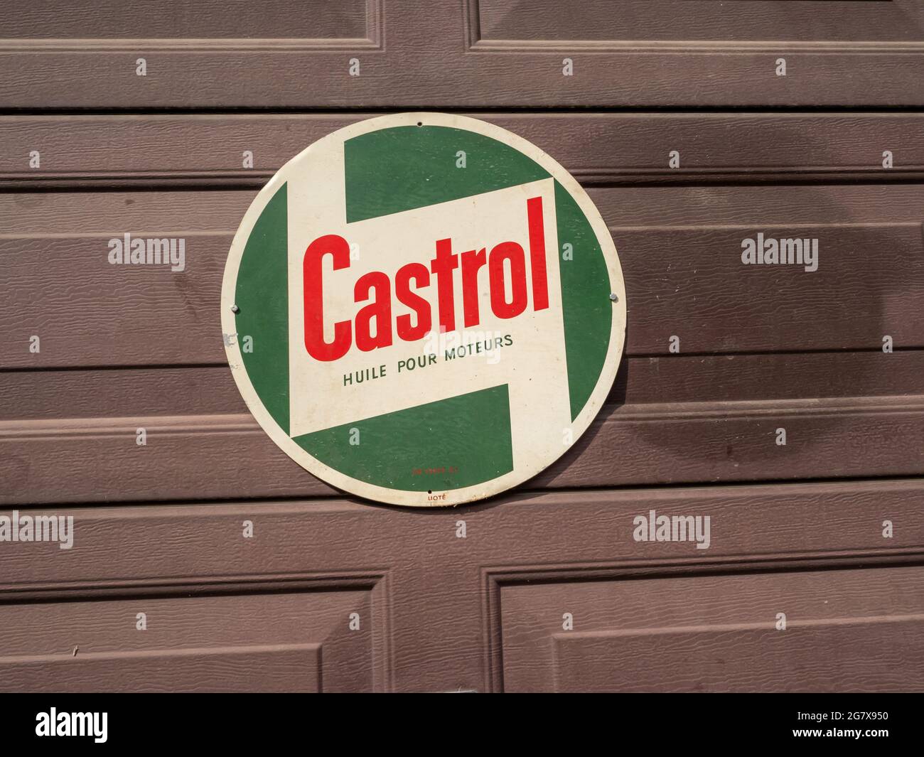 Vintage-Plakette für das berühmte Motorenöl „Öl für Motoren“ Stockfoto