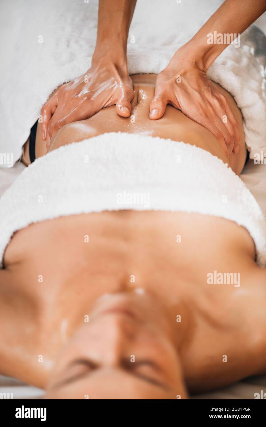 Abhyanga-Massagetherapie Stockfoto