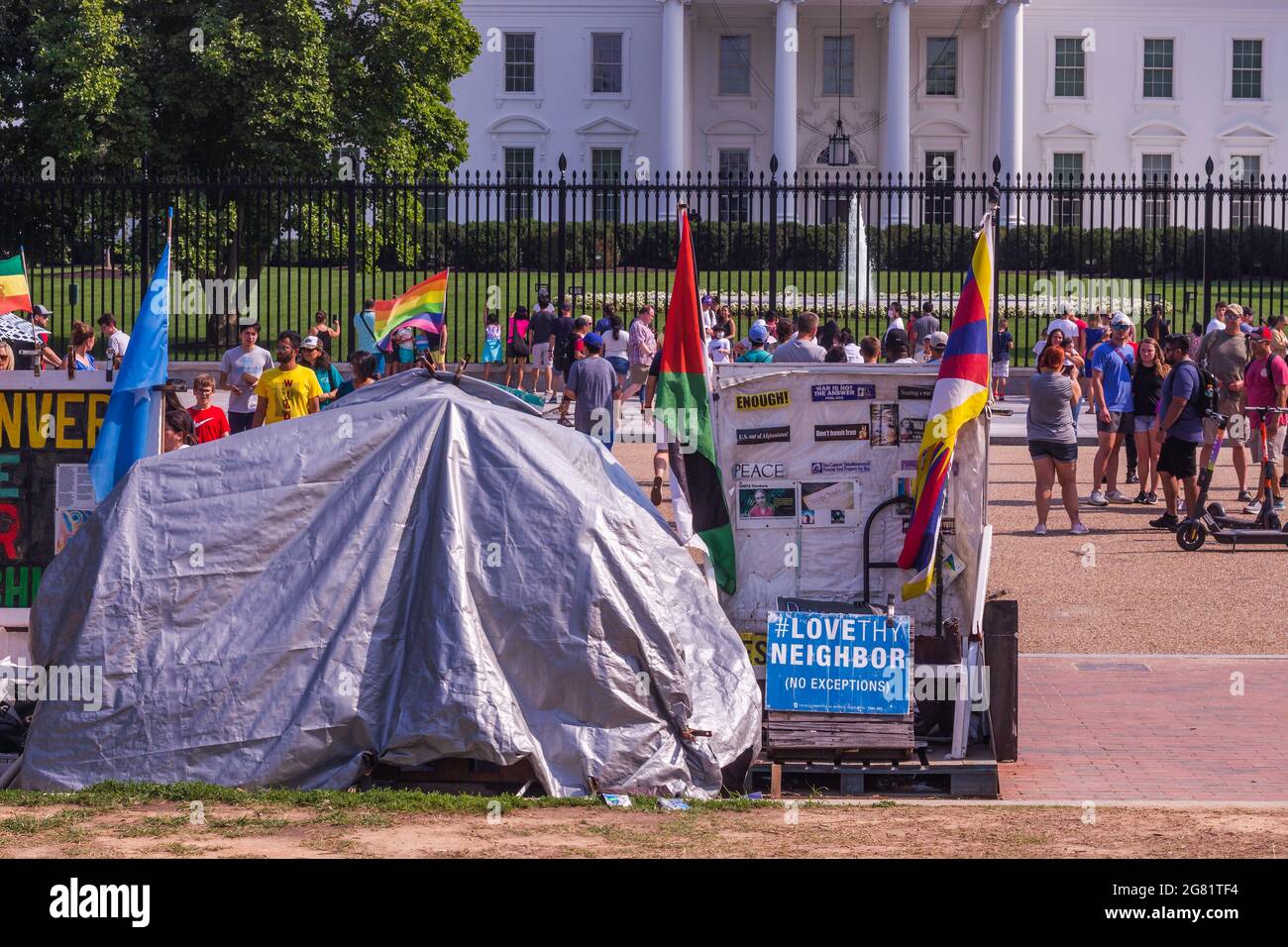Anti-Kriegs-Demonstranten lagern auf dem Lafayette Square vor dem Weißen Haus Stockfoto
