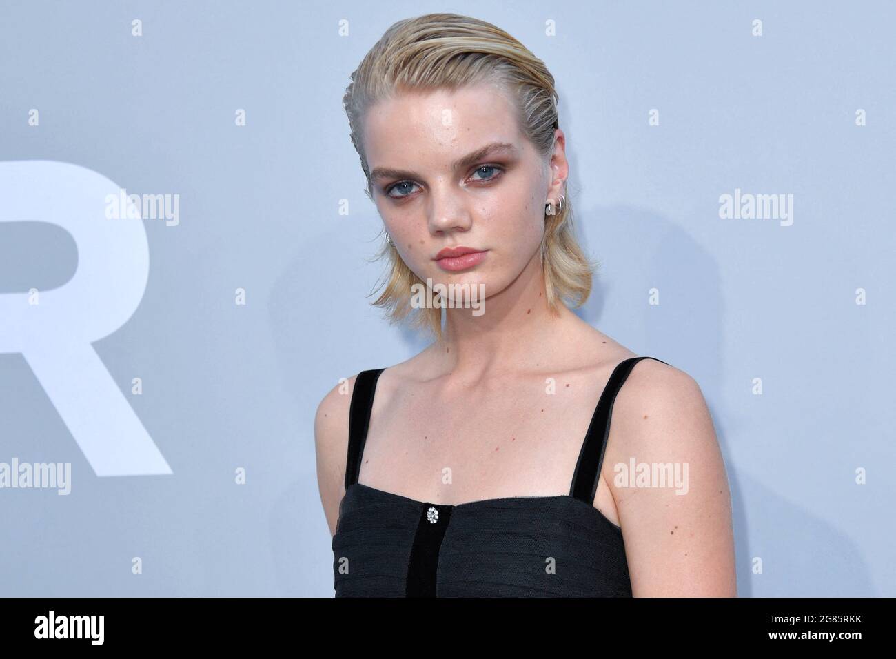 Cannes, Frankreich. Juli 2021. Evie Harris nimmt an der Amfar Party Photocall im Rahmen der 74. Internationalen Filmfestspiele von Cannes am 16. Juli 2021 in Cannes, Frankreich, Teil. Foto von Aurore Marechal/ABACAPRESS.COM Quelle: Abaca Press/Alamy Live News Stockfoto
