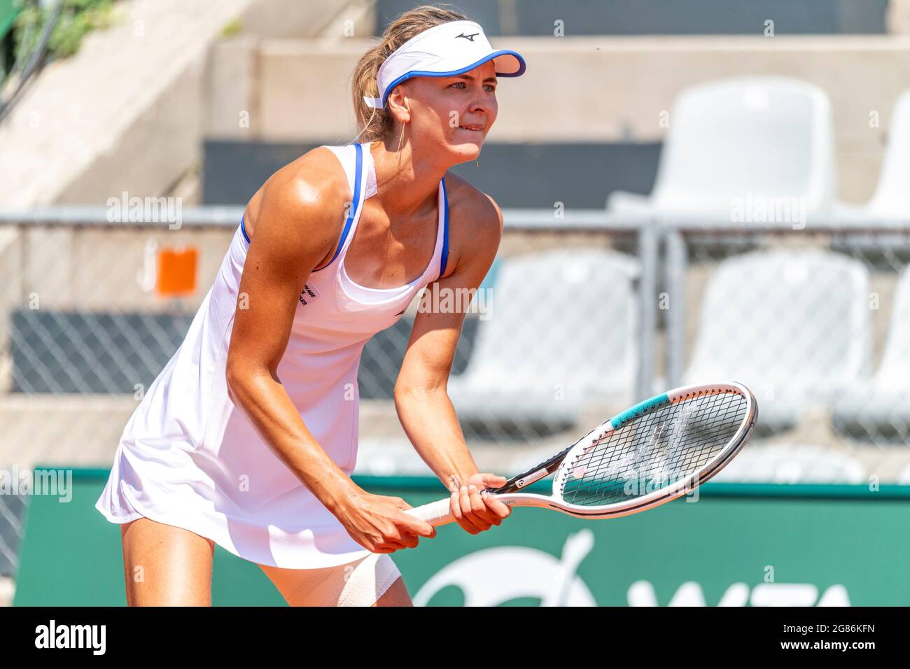 Lausanne, Schweiz. Juli 2021. Die belgische Maryna Zanevska ist während des Halbfinales, dem Tennisturnier WTA 250 in Lausanne 2021, im Einsatz (Foto: Eric Dubost/Pacific Press) Quelle: Pacific Press Media Production Corp./Alamy Live News Stockfoto