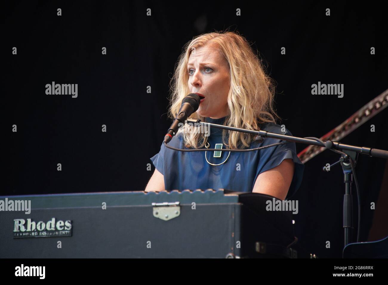 Timmendorfer Strand, Deutschland. Juni 2021. Ida Sand, richtiger Name Ida Kristina Sandlund, ist eine schwedische Soul- und Jazzmusikerin mit Gesang, Klavier und E-Piano. Quelle: Lutz Knauth/dpa-Zentralbild/ZB/dpa/Alamy Live News Stockfoto