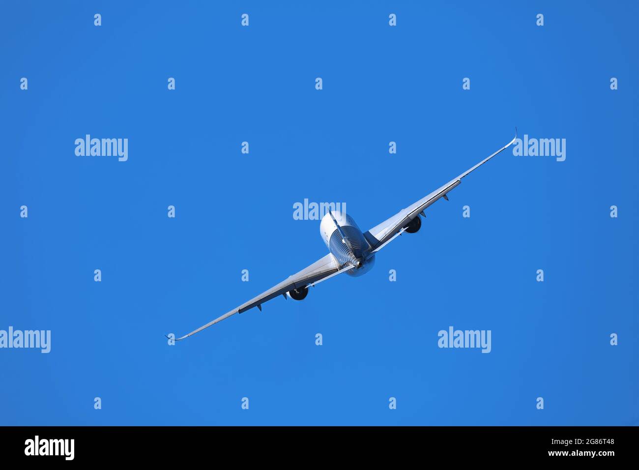 AIRBUS A350 XWB. Demonstrationsflug von Modern Airliner auf der Flugschau MAKS 2019. SCHUKOWSKI, RUSSLAND, 30. AUGUST 2019 Stockfoto