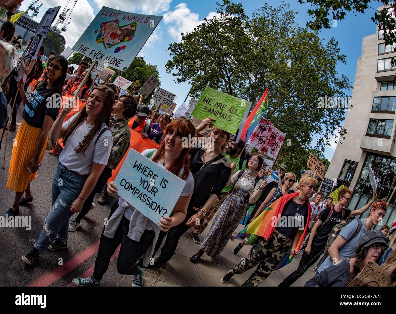 Die Offiziellen Tierrechte März London 2019. Aktivisten marschieren am 17. August 2019 durch die britische Hauptstadt Stockfoto