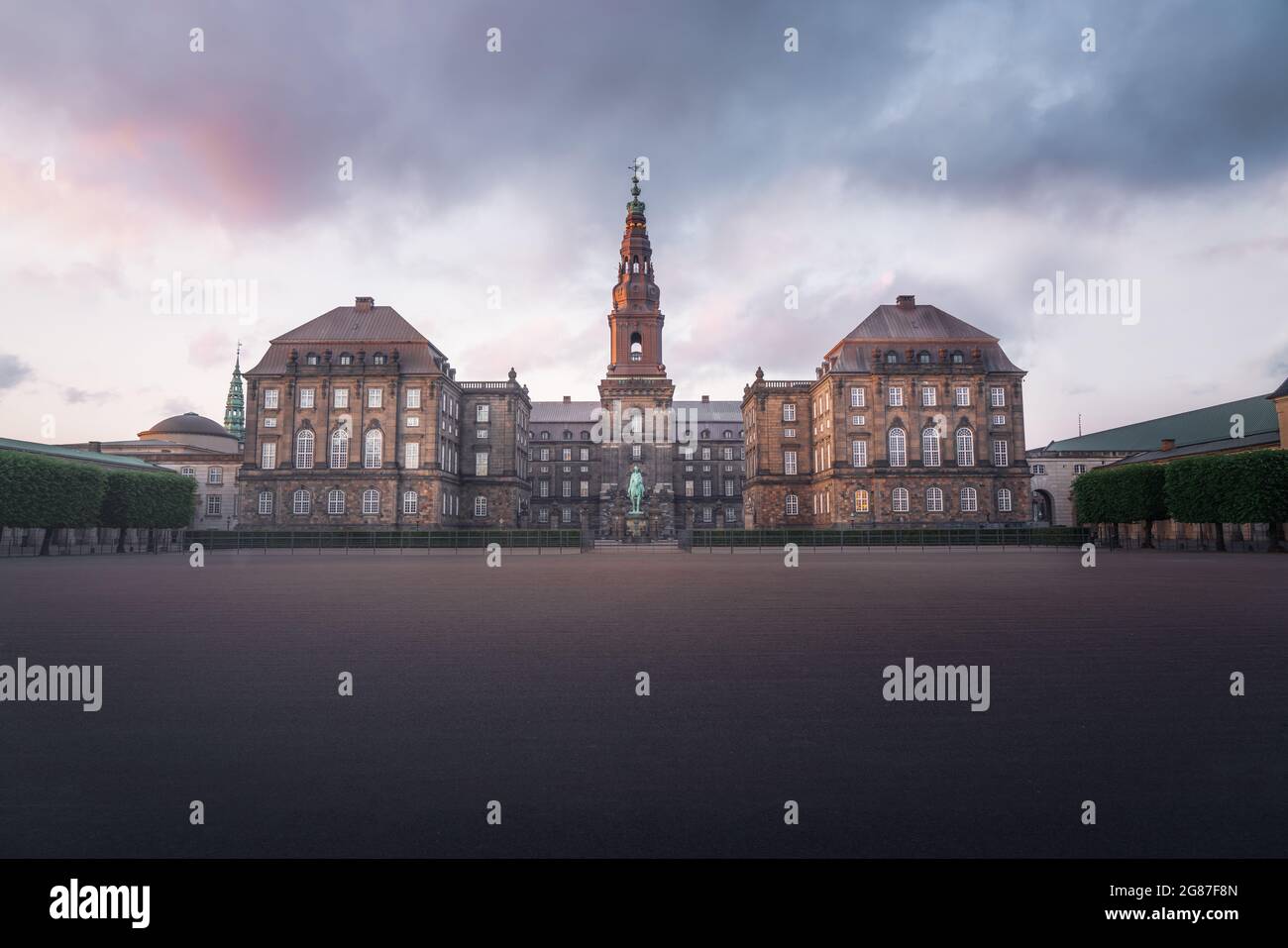 Schloss Christiansborg bei Sonnenuntergang - Kopenhagen, Dänemark Stockfoto