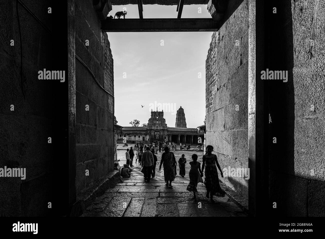 Hampi, Karnataka, Indien - Januar 12, 2020 : atemberaubende Aussicht auf Sree Virupaksha Tempel, in den Ruinen der alten Stadt Vijayanagar in Hampi gelegen, ist es Stockfoto