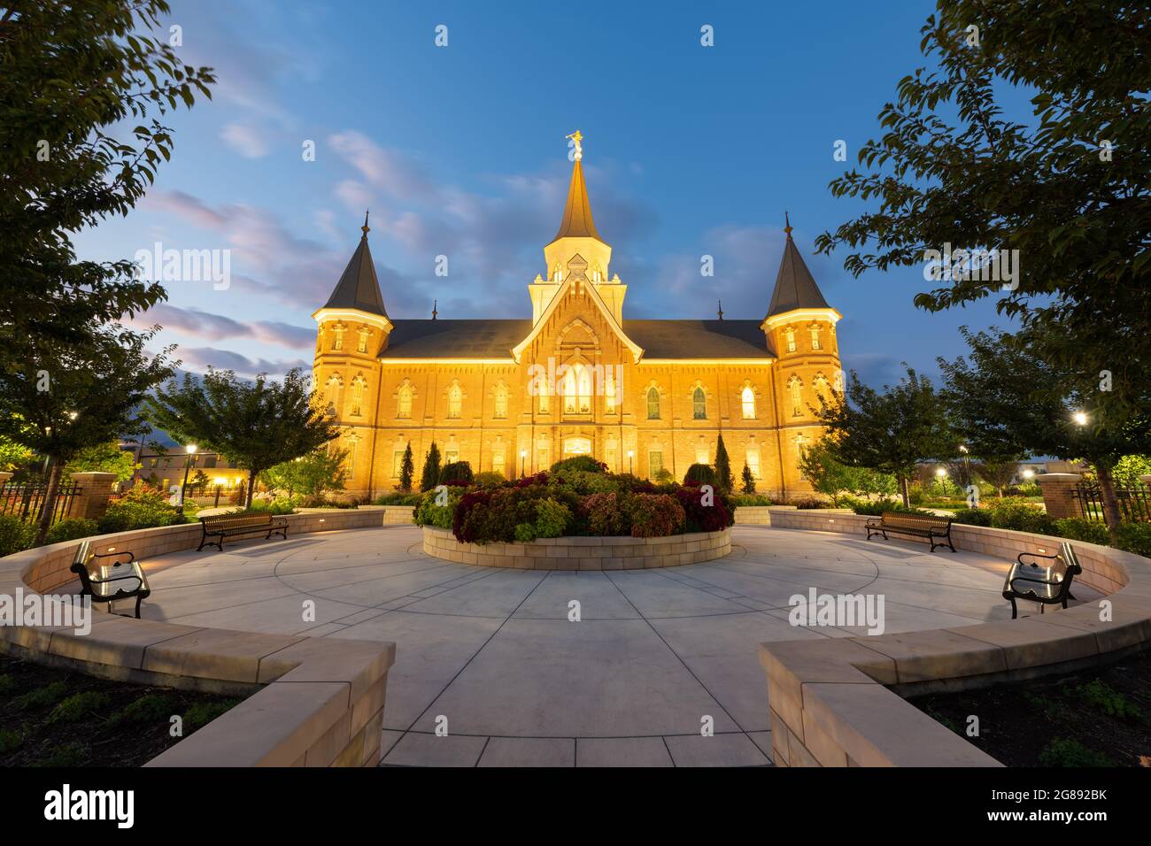 Provo, Utah, USA auf Provo Stadtzentrum Tempel in der Dämmerung. Stockfoto