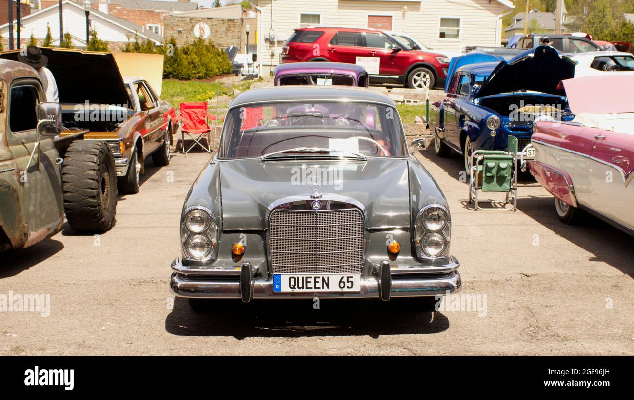 Mercedes Benz Kennzeichen Stockfotos Und Bilder Kaufen Alamy