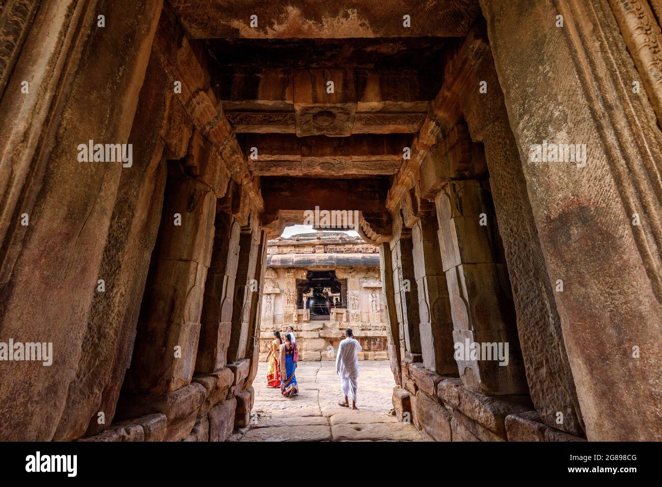 Pattadakal, Karnataka, Indien - 11. Januar 2020 : die Tempel und Schreine im Pattadakal-Tempelkomplex, der aus dem 7.-8. Jahrhundert, dem frühen Chalu, stammt Stockfoto