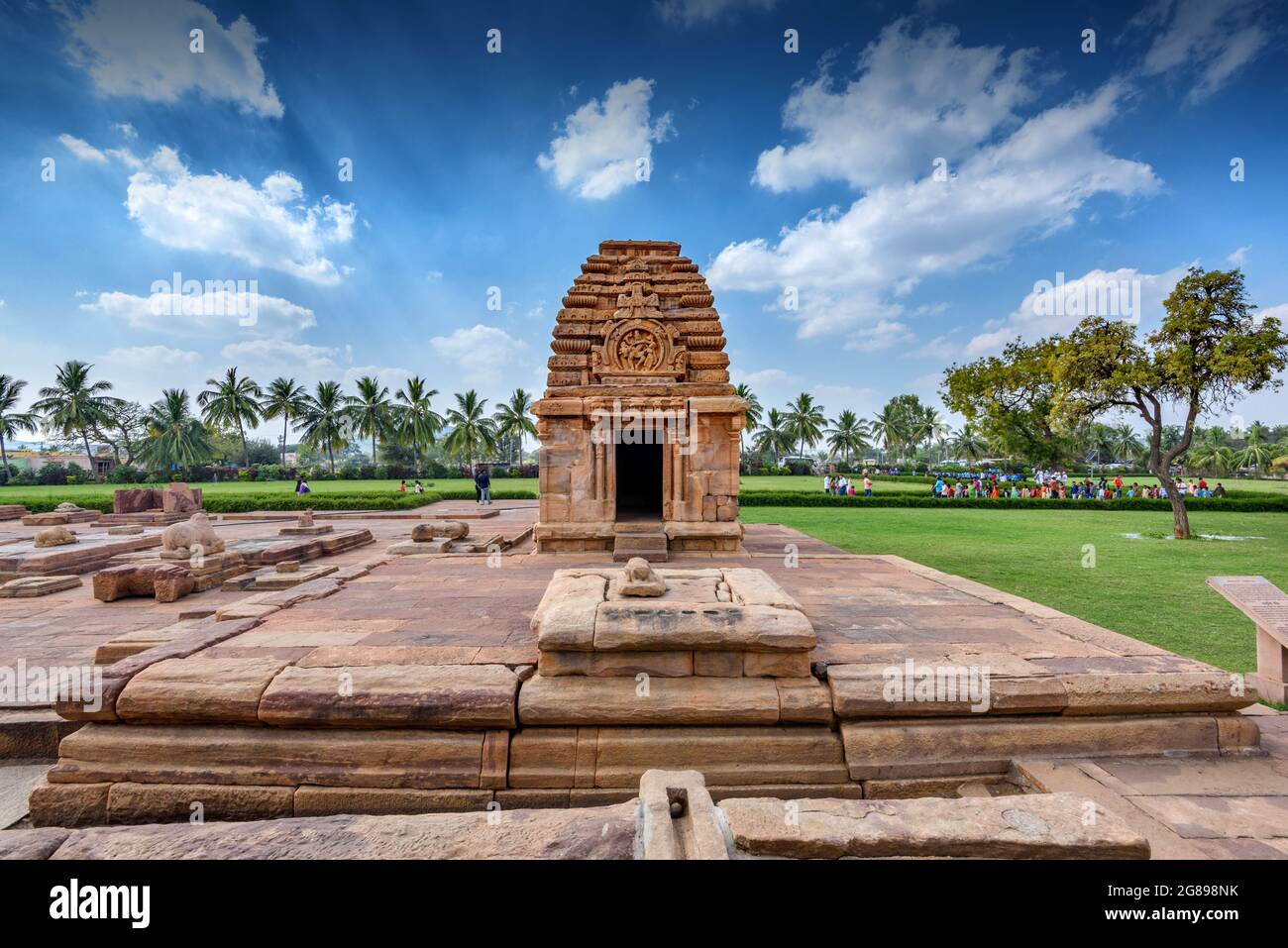 Pattadakal, Karnataka, Indien - 11. Januar 2020 : der Jambulingeshswara-Tempel am Pattadakal-Tempelkomplex aus dem 7.-8. Jahrhundert, dem frühen Stockfoto