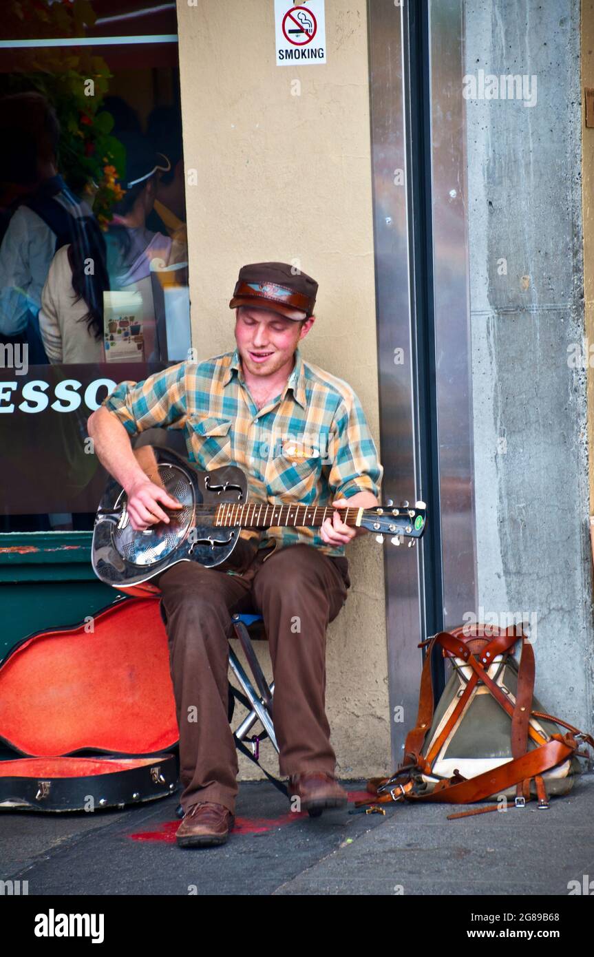 Straßenmusiker in der Nähe des Pike Street Market, Seattle, Washington Stockfoto
