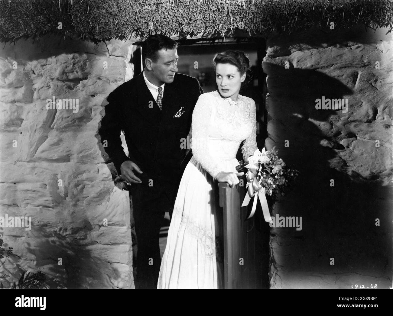 JOHN WAYNE und MAUREEN O'HARA in THE QUIET MAN 1952 Regisseur JOHN FORD Geschichte Maurice Walsh Drehbuch Frank S. Nugent Musik Victor Young Produzenten Merian C. Cooper und John Ford Argosy Picturs / Republic Picturs Stockfoto