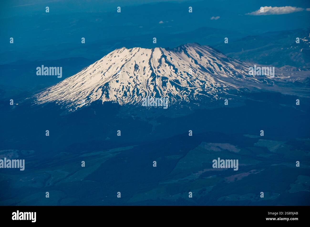 Luftaufnahme von Mt. St. Helens, Cascade Mountains, Staat Washington, USA, Pazifischer Nordwesten. Stockfoto