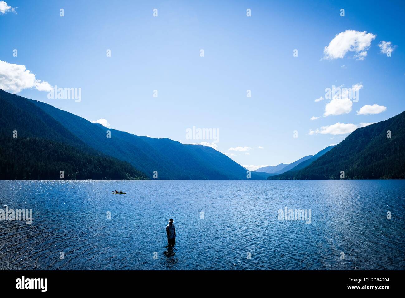 Blick auf Lake Crescent in der Lake Crescent Lodge, Washington State, Olympic National Park, Washington State, USA, Pacific Northwest, direkt an der Route 101. Stockfoto
