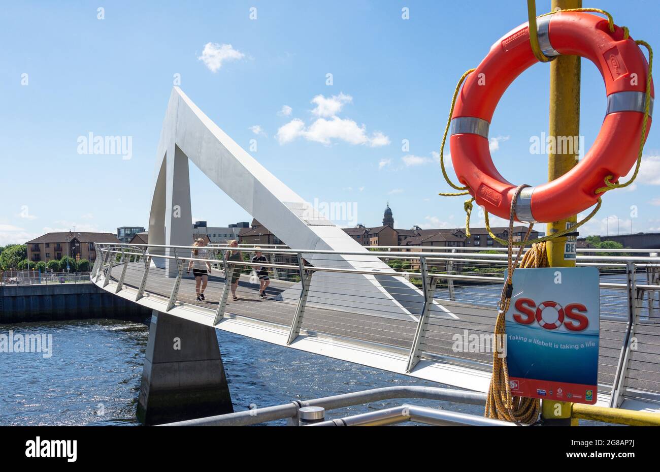 Squiggly Bridge across River Clyde, Glasgow City, Schottland, Großbritannien Stockfoto