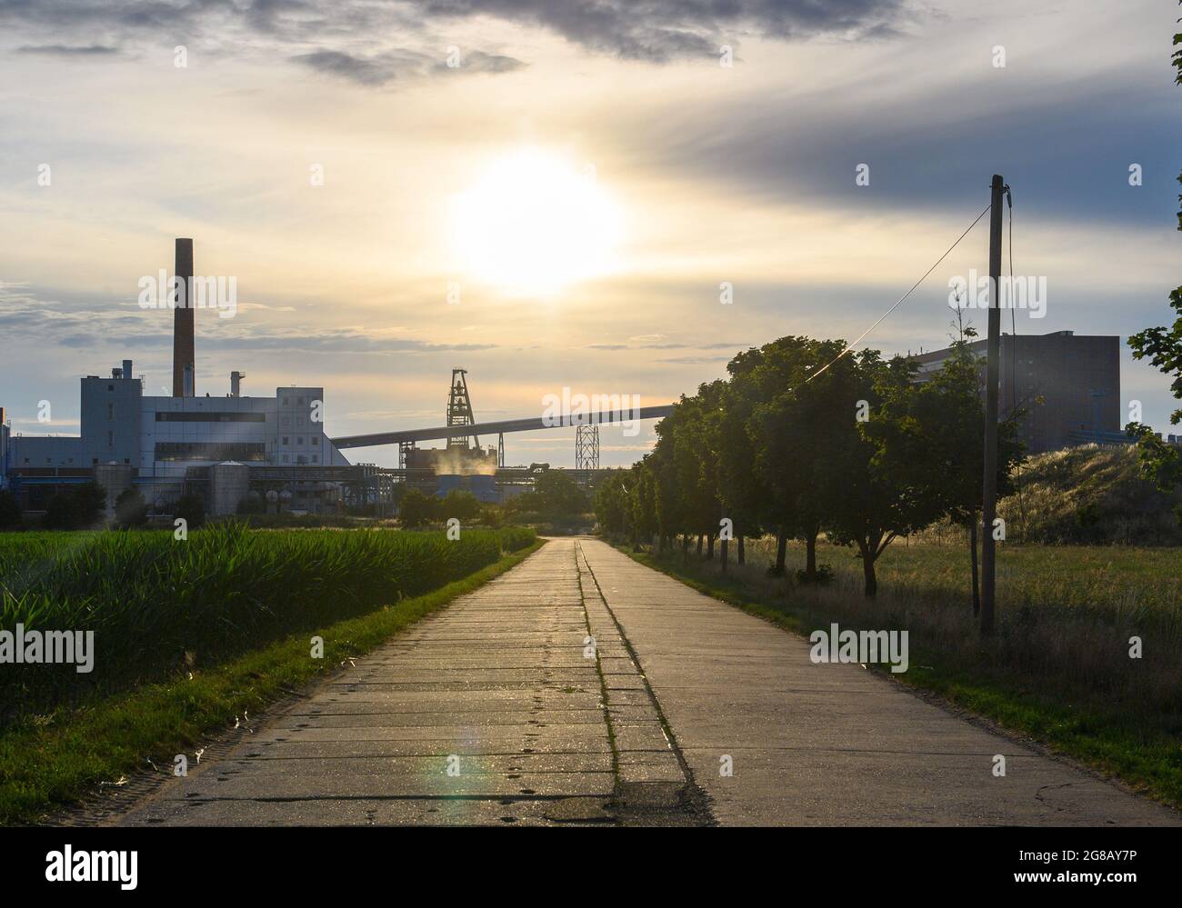 Zielitz, Deutschland. Juli 2021. Die Anlage von 'Kaliwerk Zielitz K S  Minerals and Agriculture'. Am Standort in der Nhe der Landeshauptstadt  Magdeburg werden kaliumhaltige Rosalze abgebaut, aus denen Kali-Dngemittel  und Kaliumchlorid fr