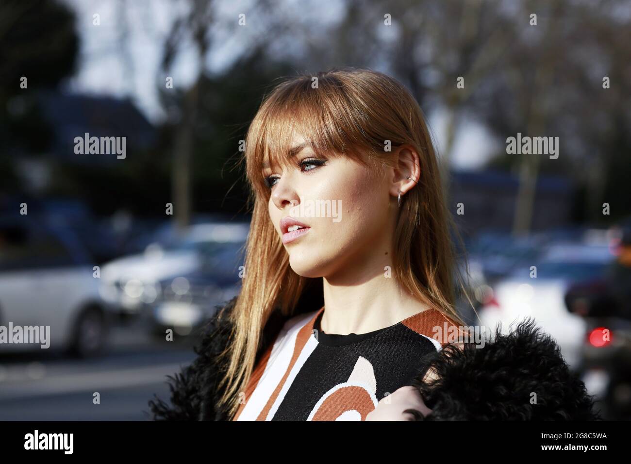 Kristina Bazan - Paris Fashion Week - Frankreich Stockfoto