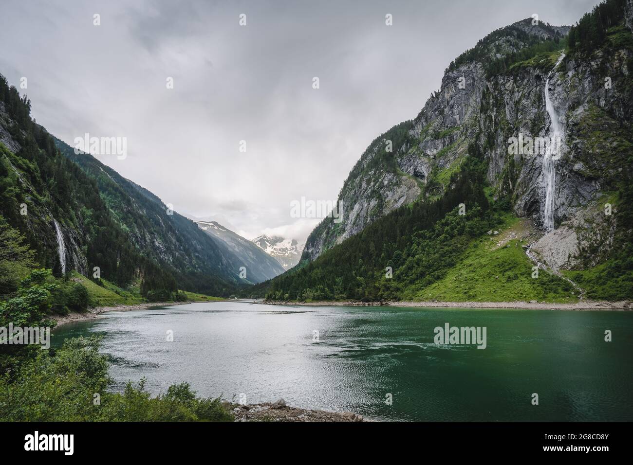 Stillup See und alpine Wasserfälle Österreich, Tirol Stockfoto
