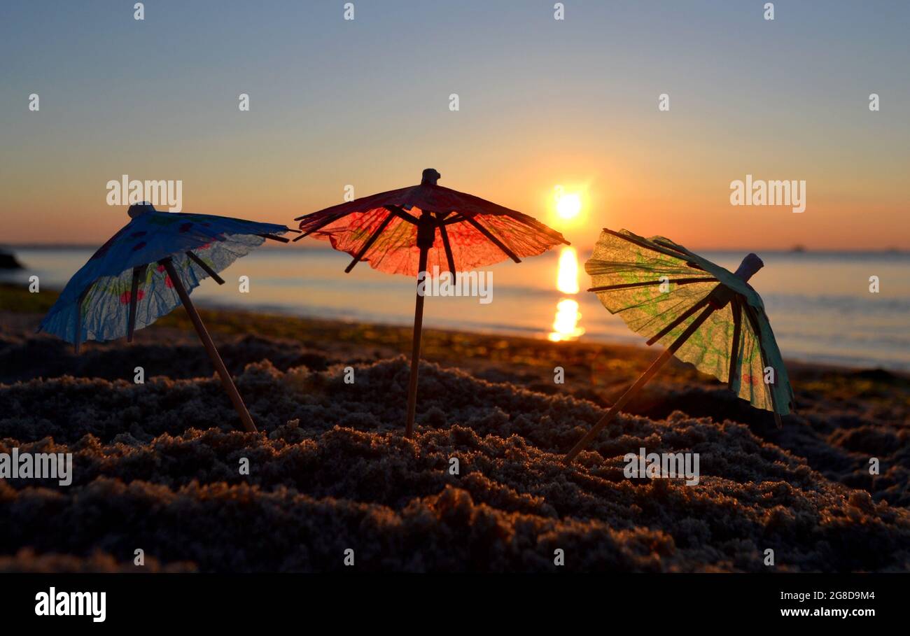 Cocktail Schirmchen Stockfotos Und Bilder Kaufen Alamy