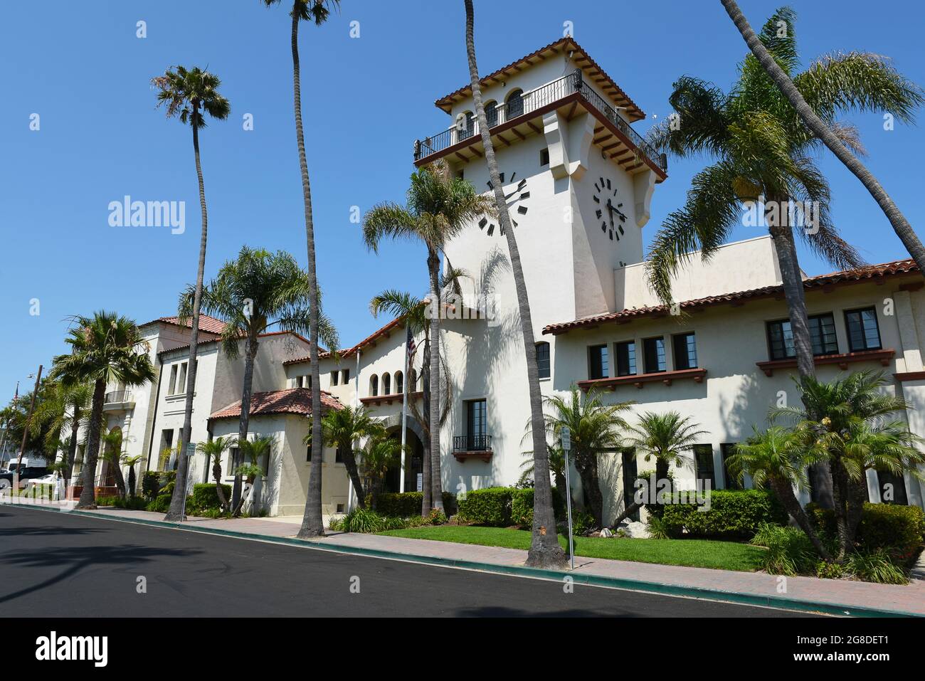 SEAL BEACH, KALIFORNIEN - 16 jul 2021: Das Seal Beach City Administration Building. Stockfoto