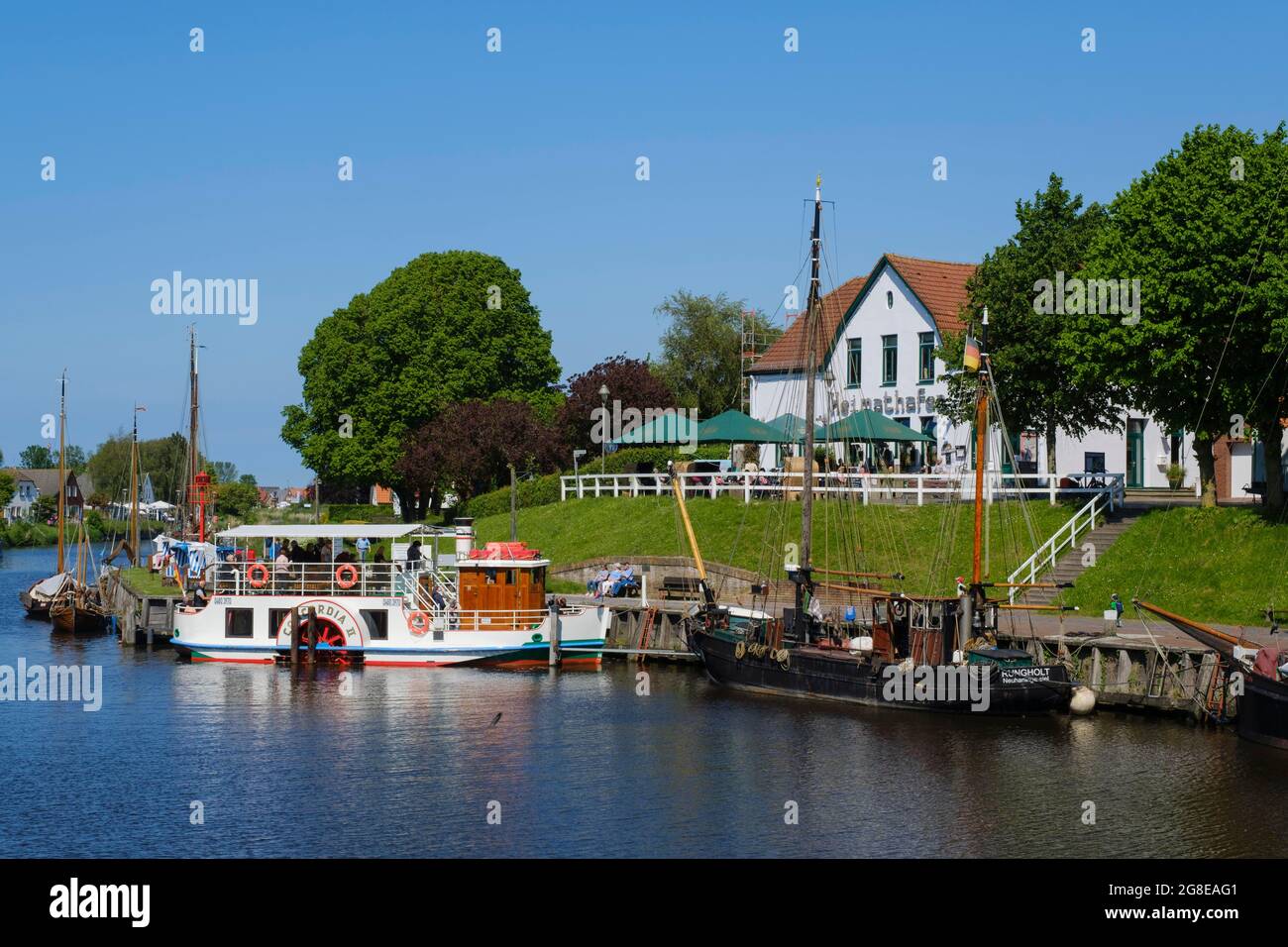 Raddampfer Concordia II im Museumshafen von Carolinensiel, Ostfriesland, Niedersachsen, Deutschland Stockfoto