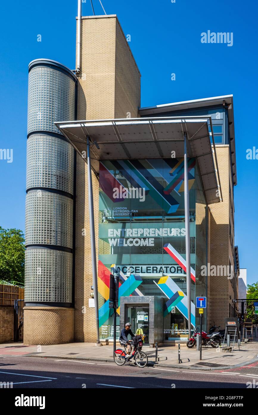 Accelerator London - Teil der London Metropolitan University Accelerator ist ein spezialisierter Business-Inkubator in Shoreditch London an der Kingsland Road. Stockfoto