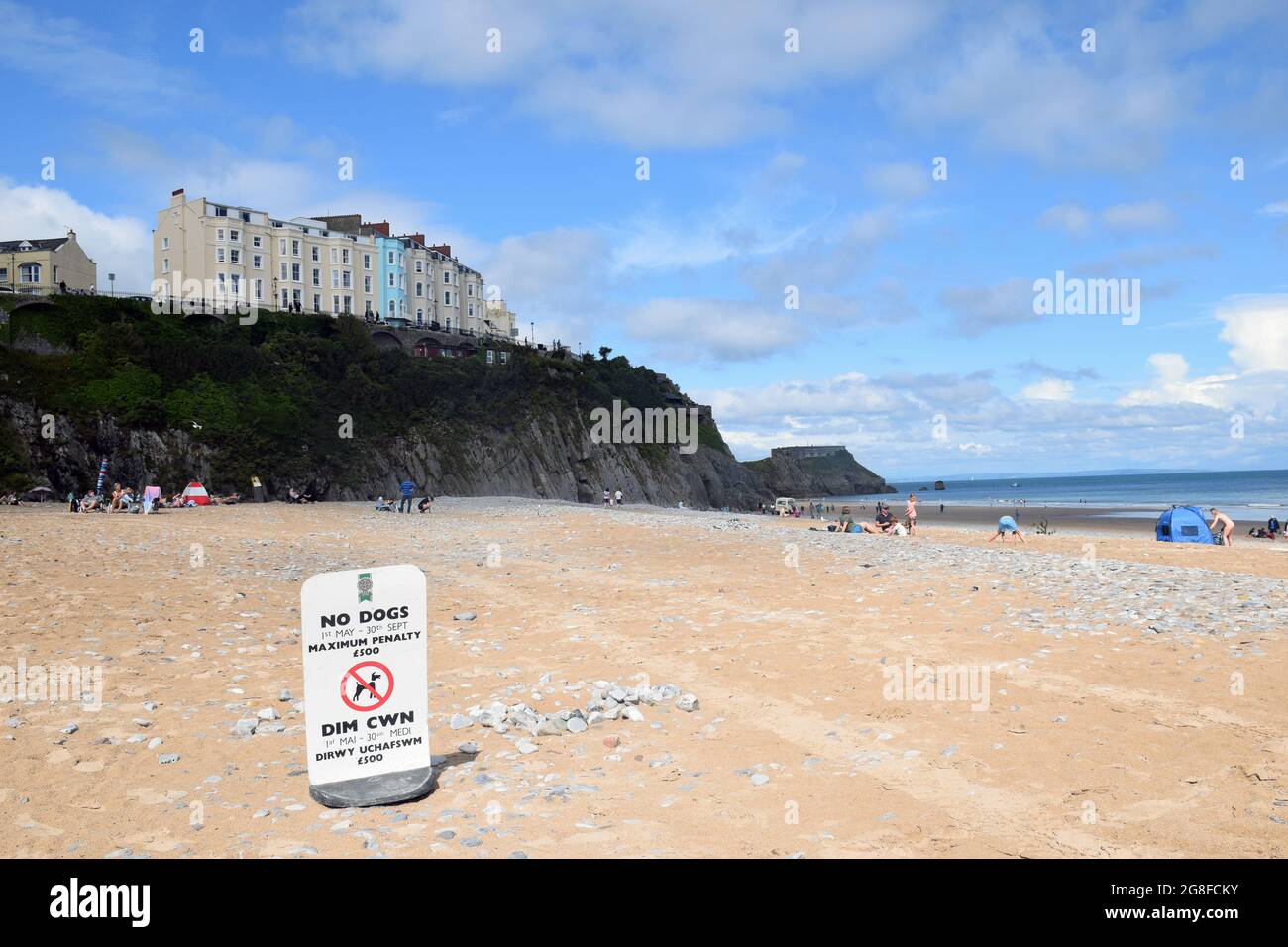 Am 2021. Juli gibt es keine Hundebeschilder in South Beach, Tenby, Pembrokeshire, South Wales Stockfoto