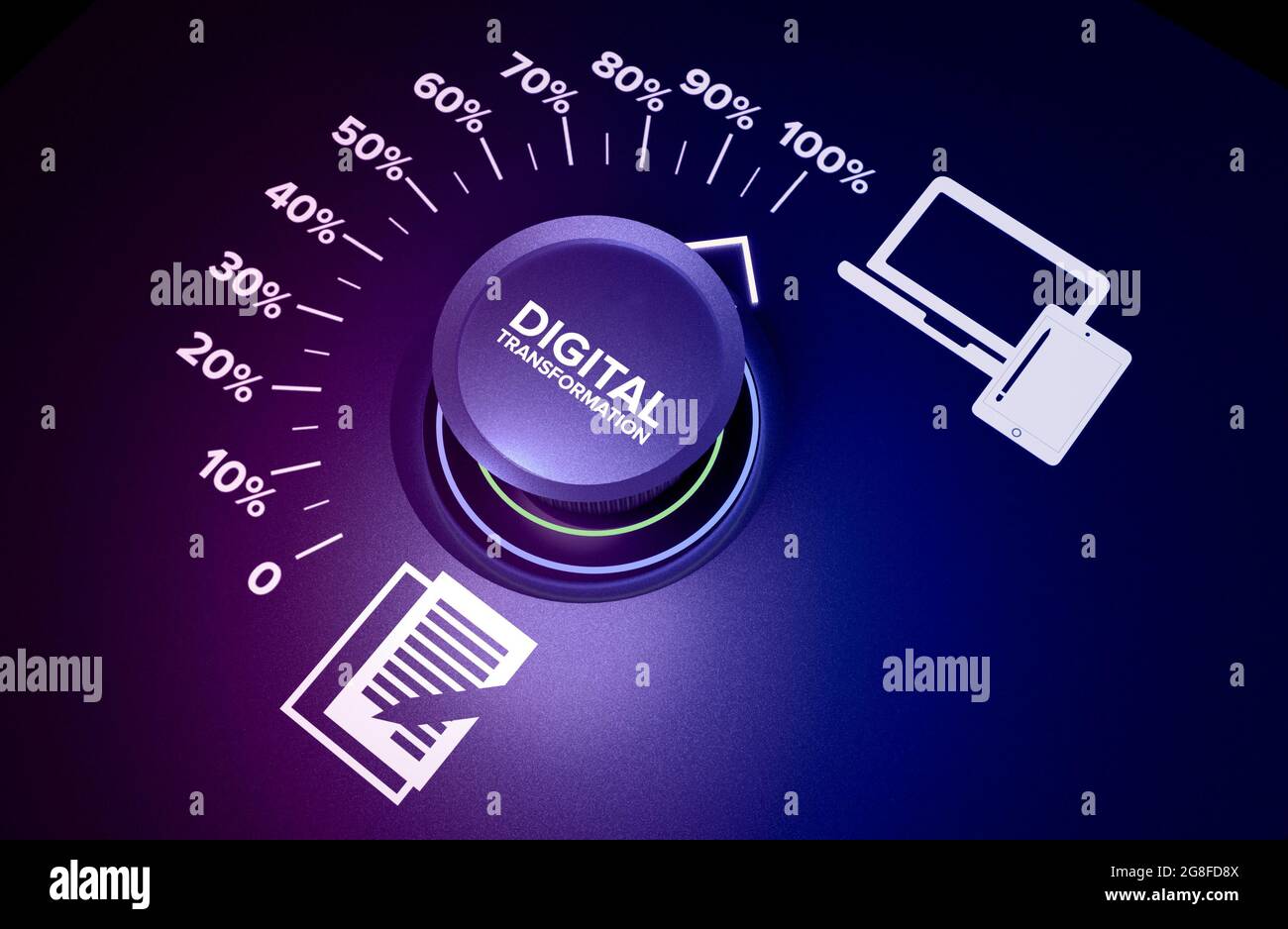 Digitale Transformation durch die Nutzung von Informationstechnologien als Cloud-Computing verbessert das Geschäftsprozessmanagement die Effizienz. Drehknopf Stockfoto