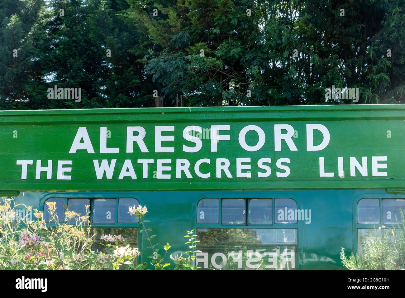 Alresford die Watercress Line Schild an der Alresford Station, Dampfeisenbahn Besucherattraktion in Hampshire, England, Großbritannien Stockfoto