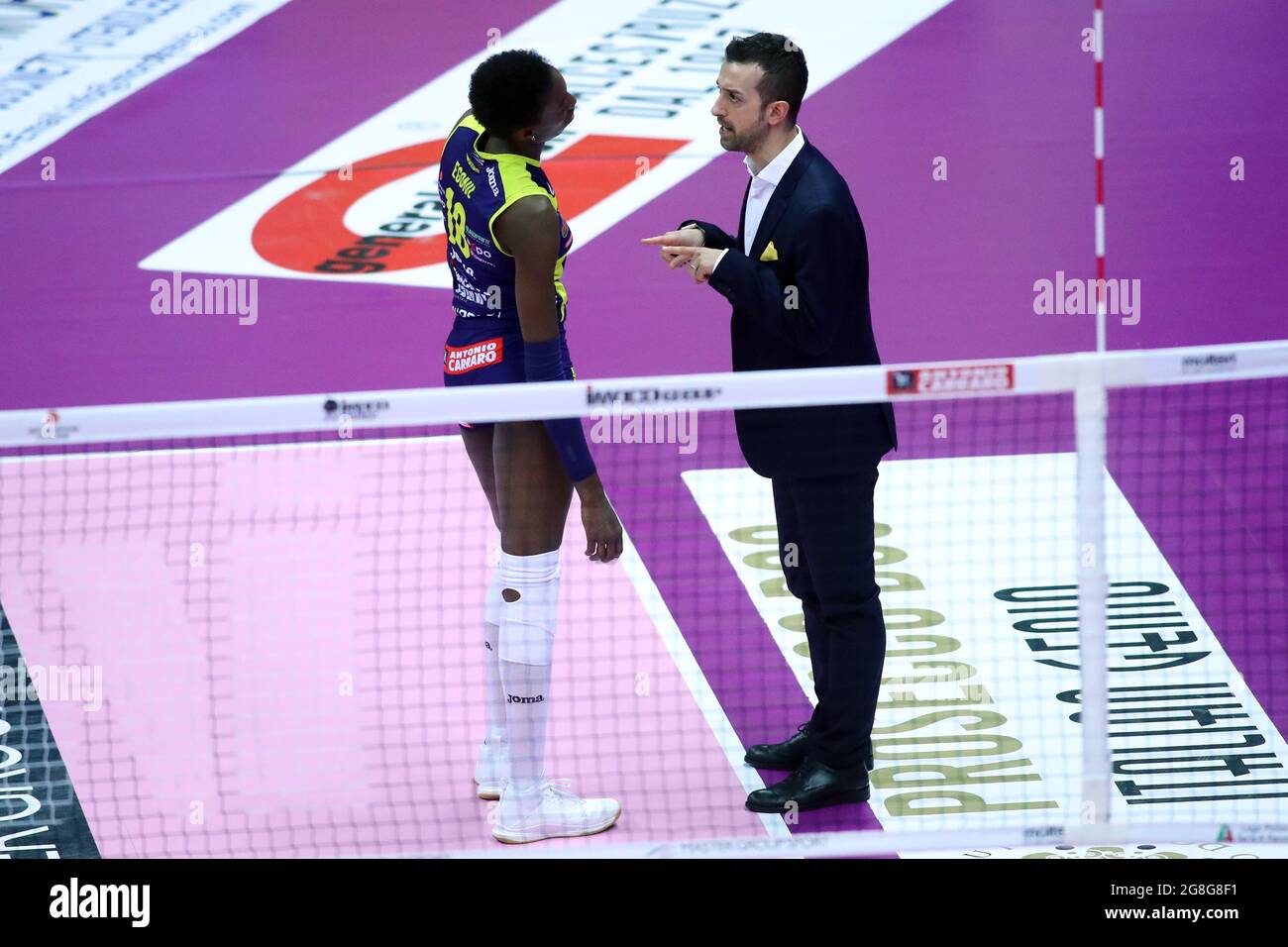 EGONU PAOLA (CONEGLIANO) E DANIELE SANTARELLI (ALLENATORE CONEGLIANO)IMOCO VOLLEY CONEGLIANO - REALE MUTUA FENERA CHIERI PALLAVOLO CAMPIONATO ITALIANO VOLLEY SERIE A1-F 2019-2020 VILLORBA (TV) 15-12-2019 FOTO FILIPPO RUBIN / LVF Stockfoto