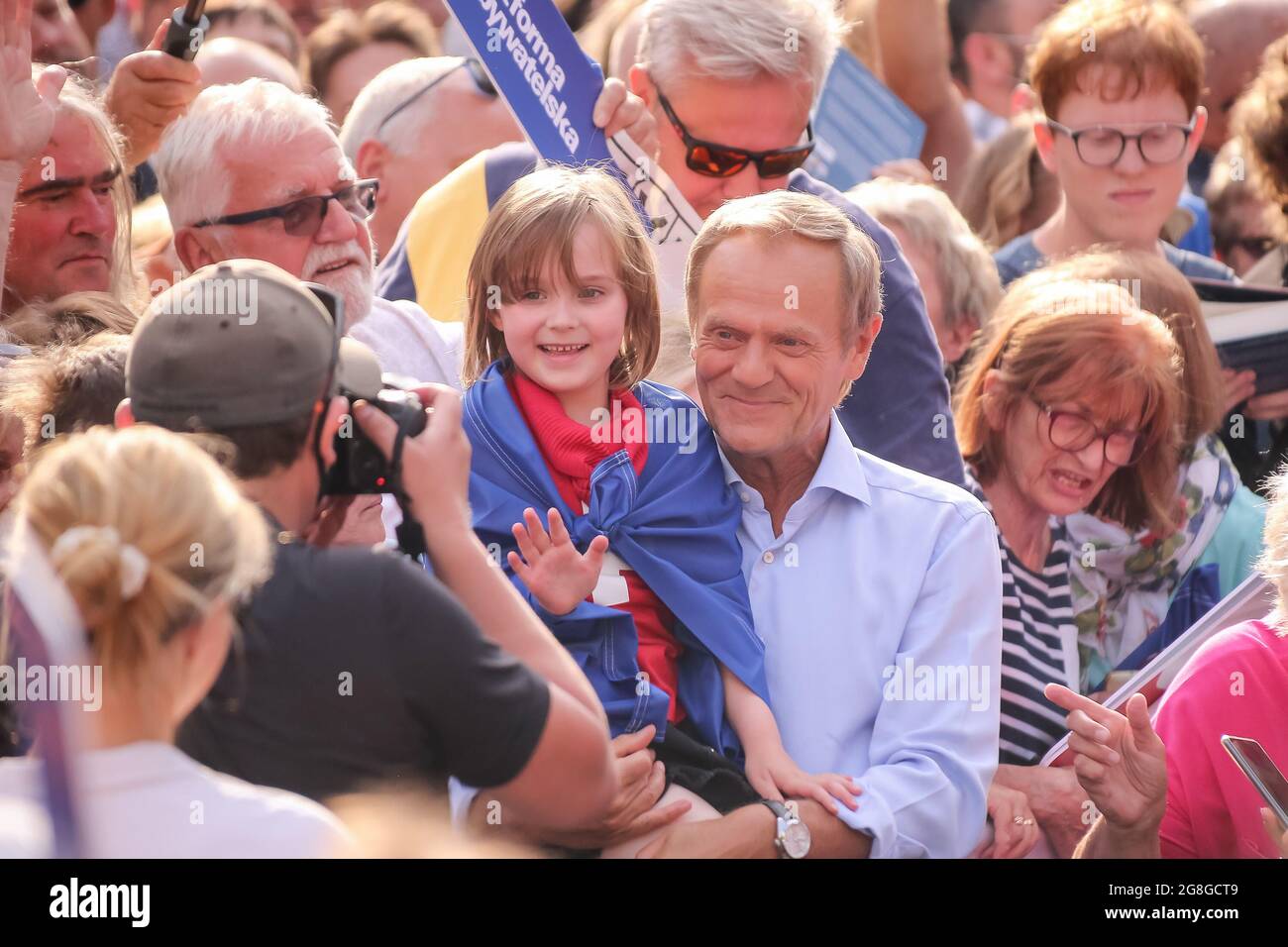 Danzig, Polen. Juli 2021. Vorsitzender der Partei Platforma Obywatelska Donald Tusk in der Altstadt von Danzig.Treffen von Donald Tusk mit den Unterstützern der Platforma Obywatelska. Kredit: SOPA Images Limited/Alamy Live Nachrichten Stockfoto