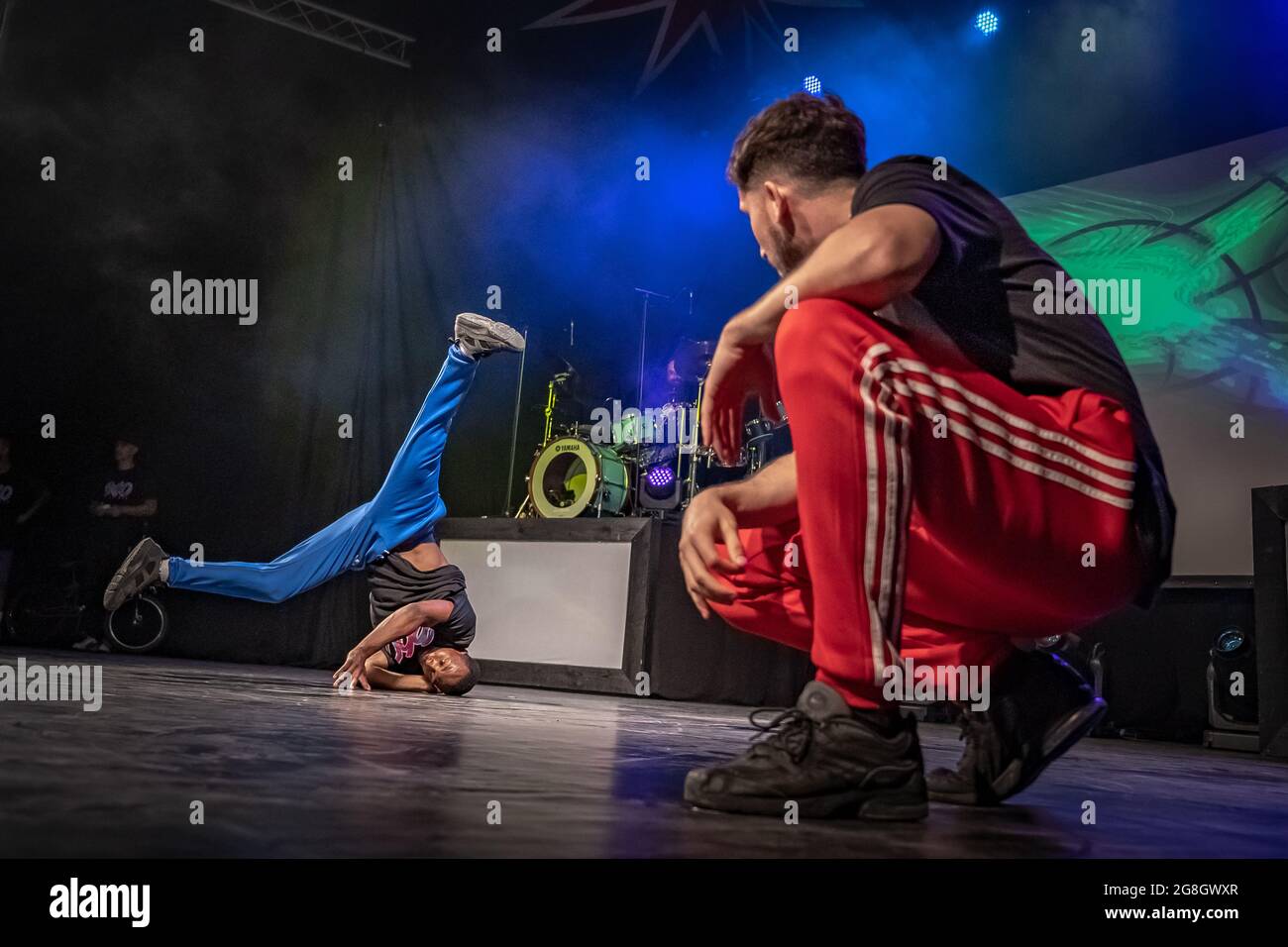 360 ALLSTARS International Cast von urbanen Zirkus-Elite-Athleten führen spektakuläre physische Fusionen auf dem London Wonderground Earls Court durch. London, Großbritannien. Stockfoto