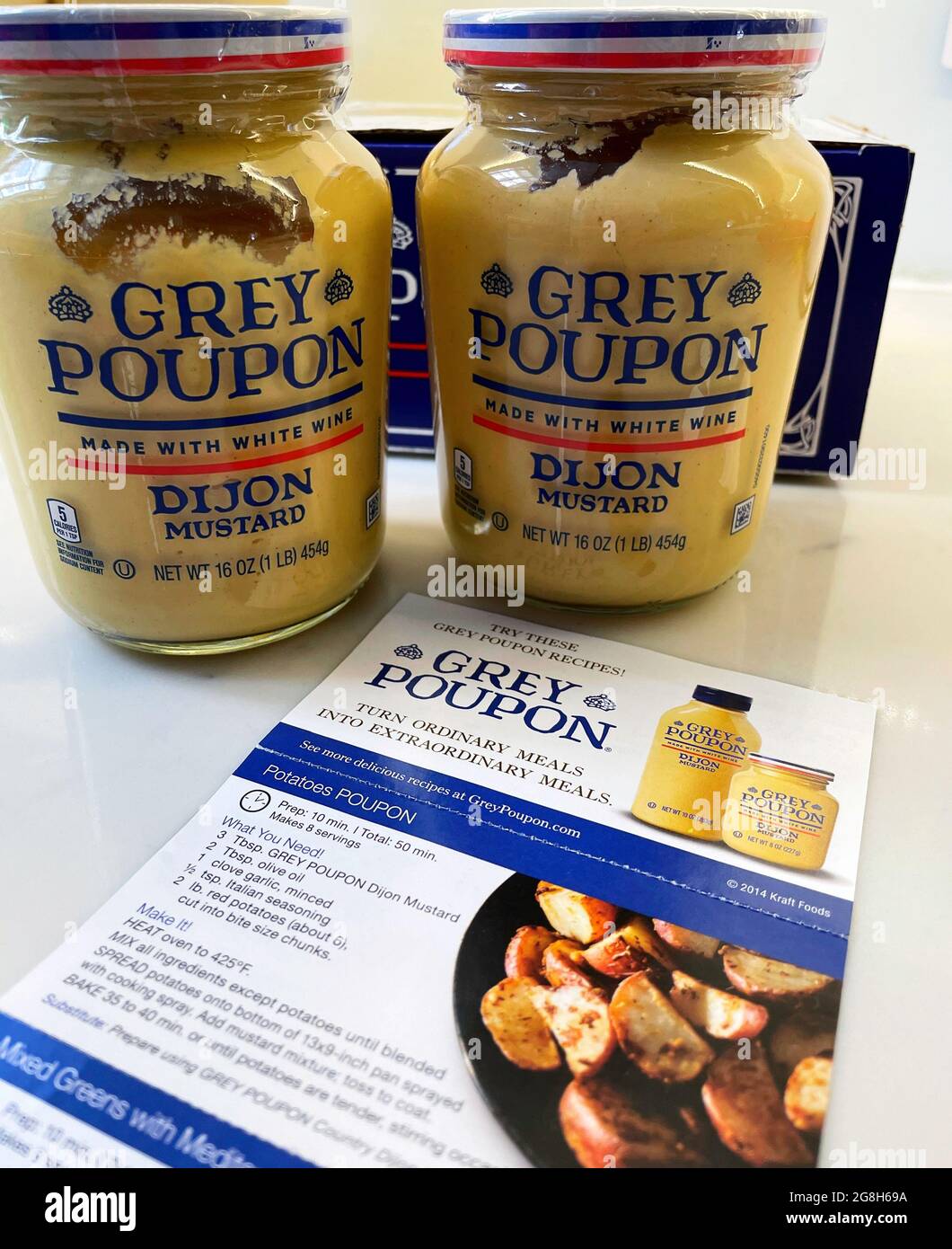 Hard of Grey POUPON Dijon Senf, USA Stockfoto