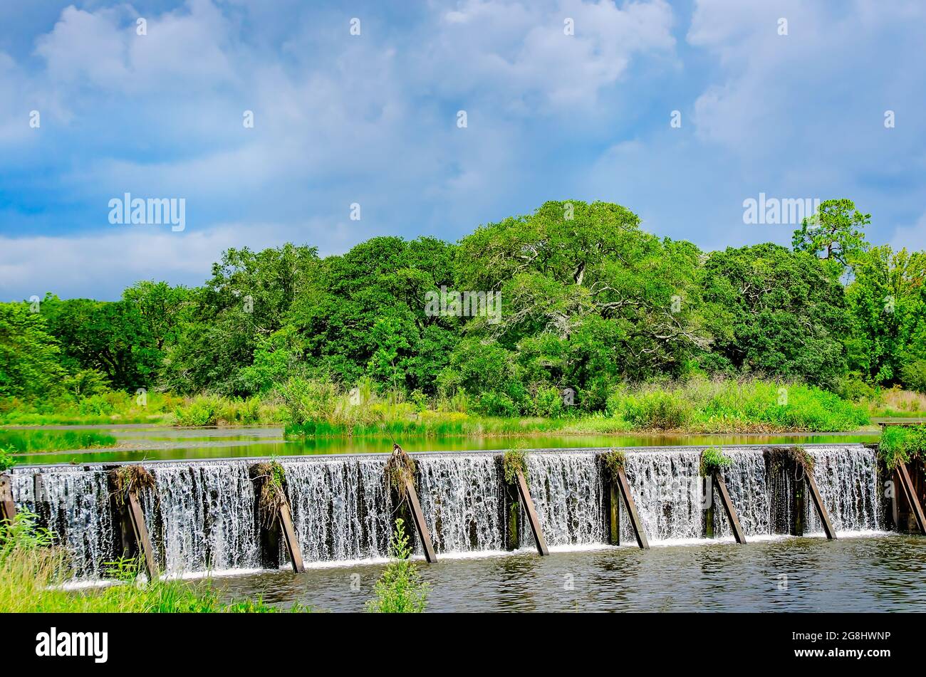 Das Langan Park Spillway ist am 17. Juli 2021 in Mobile, Alabama, abgebildet. Stockfoto