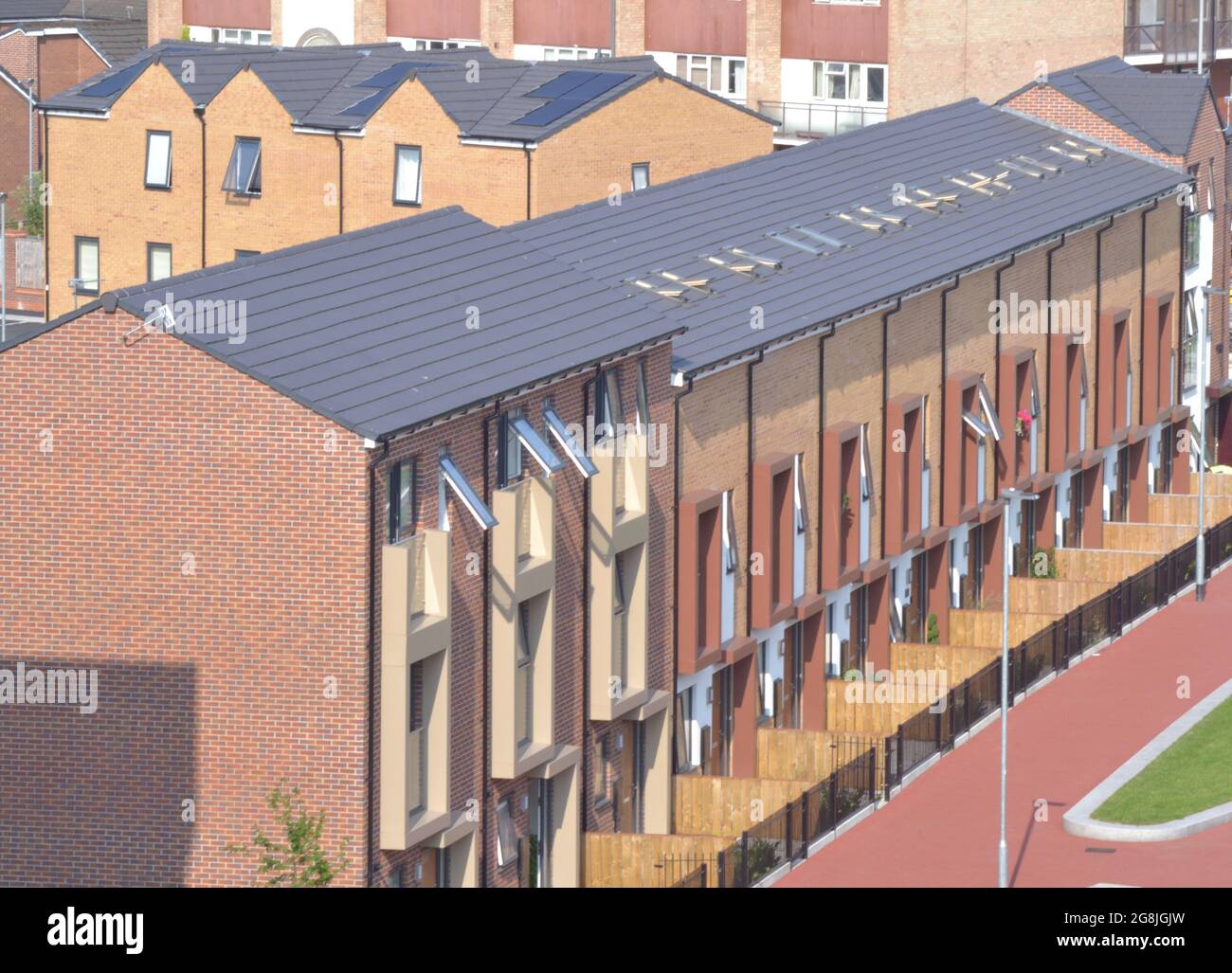 Dächer von neuen Häusern in Ardwick, South Manchester, großbritannien Stockfoto