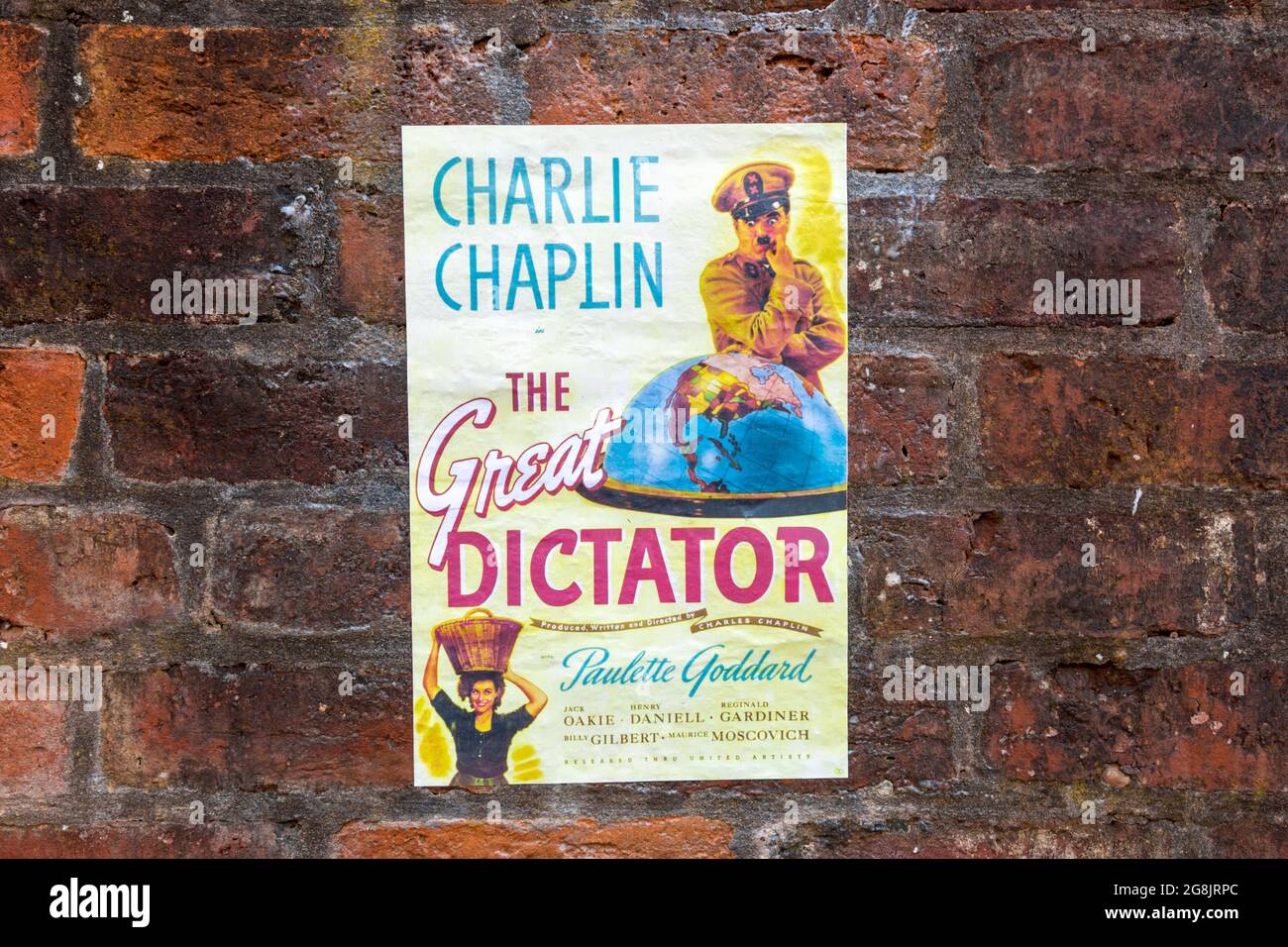Altes Filmplakat, das den Großen Diktator für einen Film mit Charlie Chaplin wirbt Stockfoto