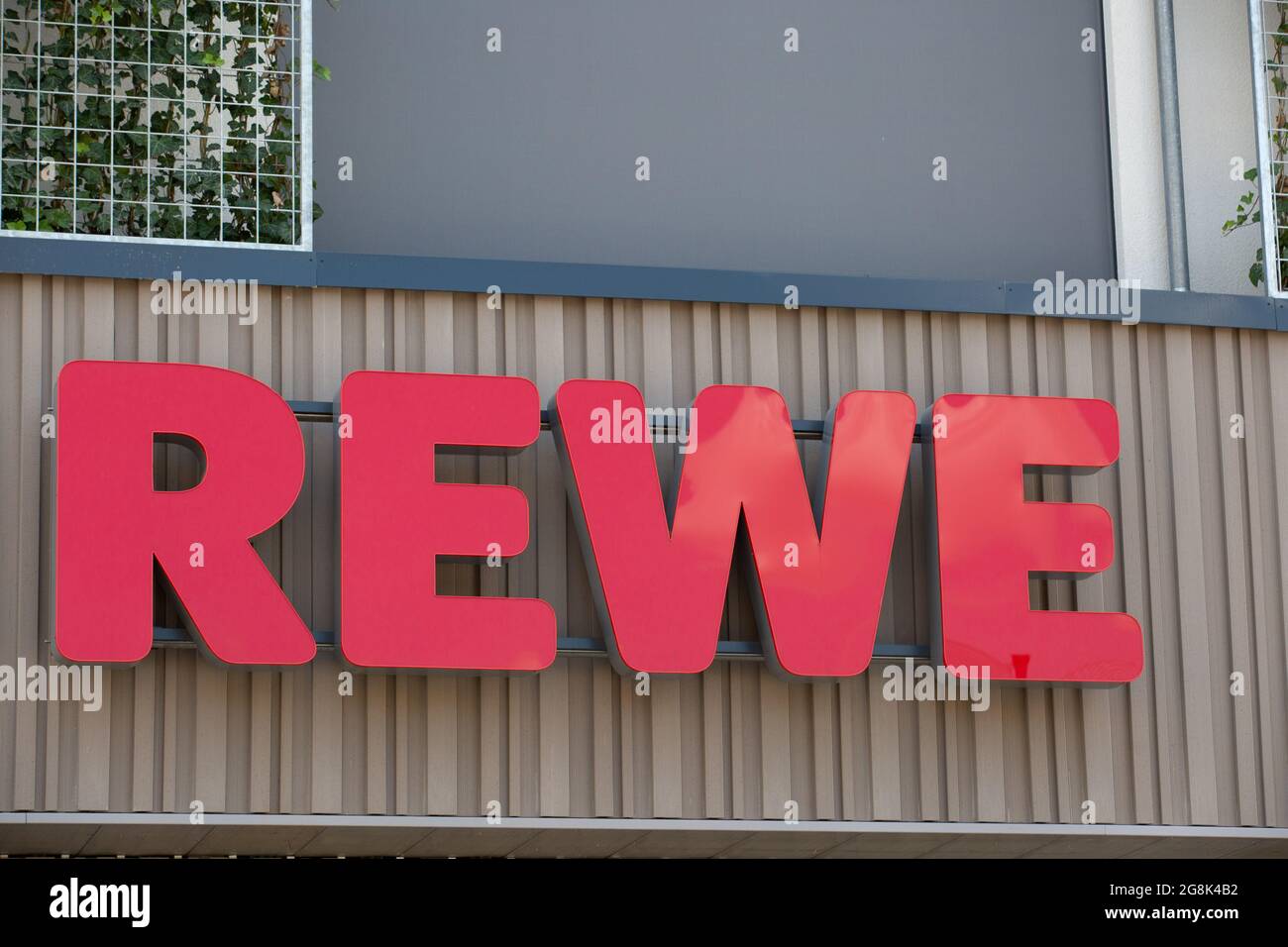 Bamberg, Deutschland. Juli 2019. Rewe-Logo. (Foto: Alexander Pohl/Sipa USA) Quelle: SIPA USA/Alamy Live News Stockfoto