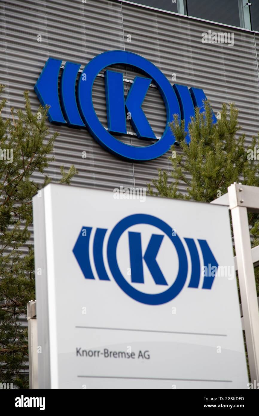 Der Hauptsitz von Knorr Bremse in München. Knorr-Bremse ist ein deutsches Unternehmen, welches weltweit führende Hersteller von Bremssystemen für Schiene- und Nutzfahrzeuge ist. 2018 ging das Unternehmen an die Börse und ist aktuell im MDAX gelistet. (Foto: Alexander Pohl/Sipa USA) Quelle: SIPA USA/Alamy Live News Stockfoto